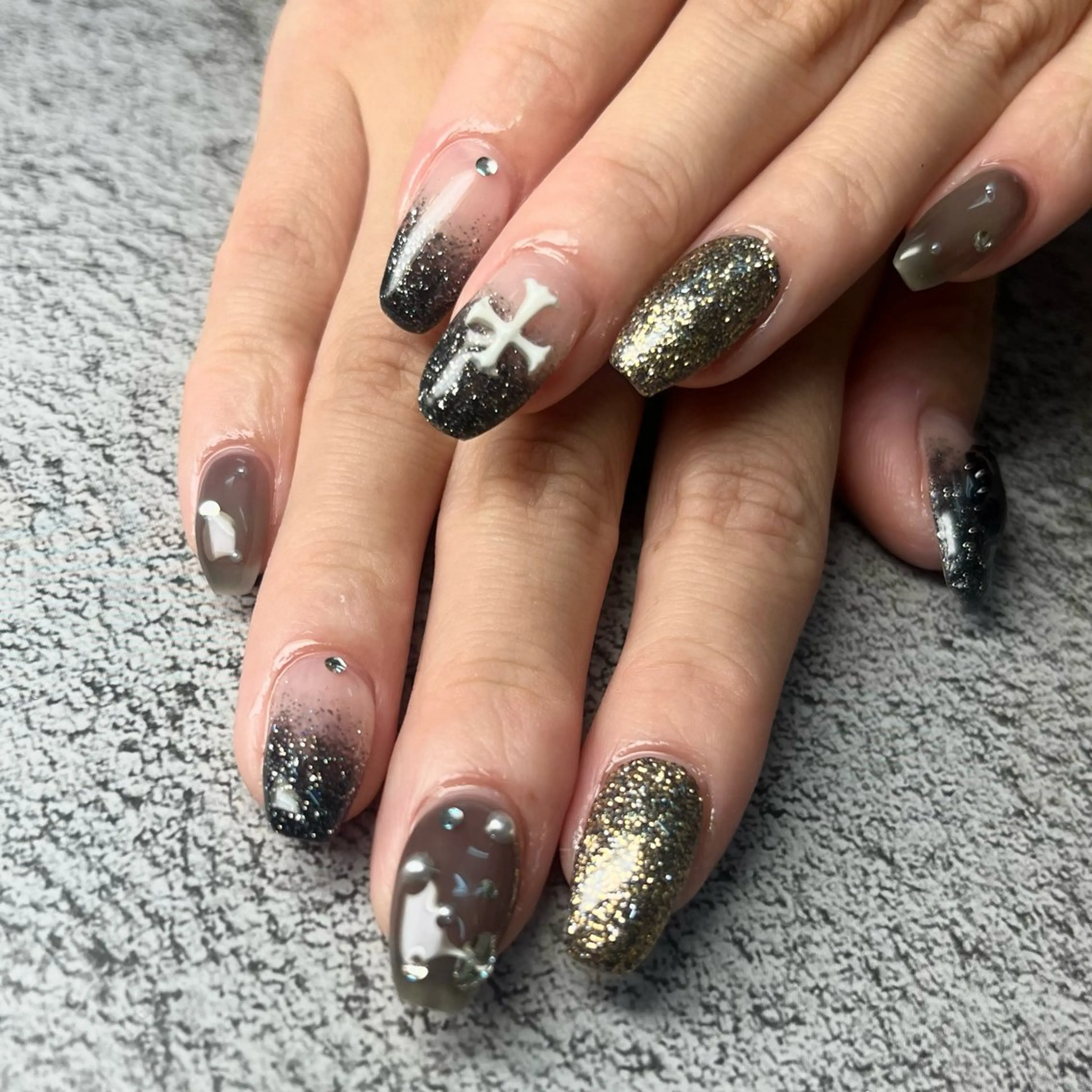 ネイル ハンドネイル Queen nail 北堀江 ASUKAのネイルデザイン