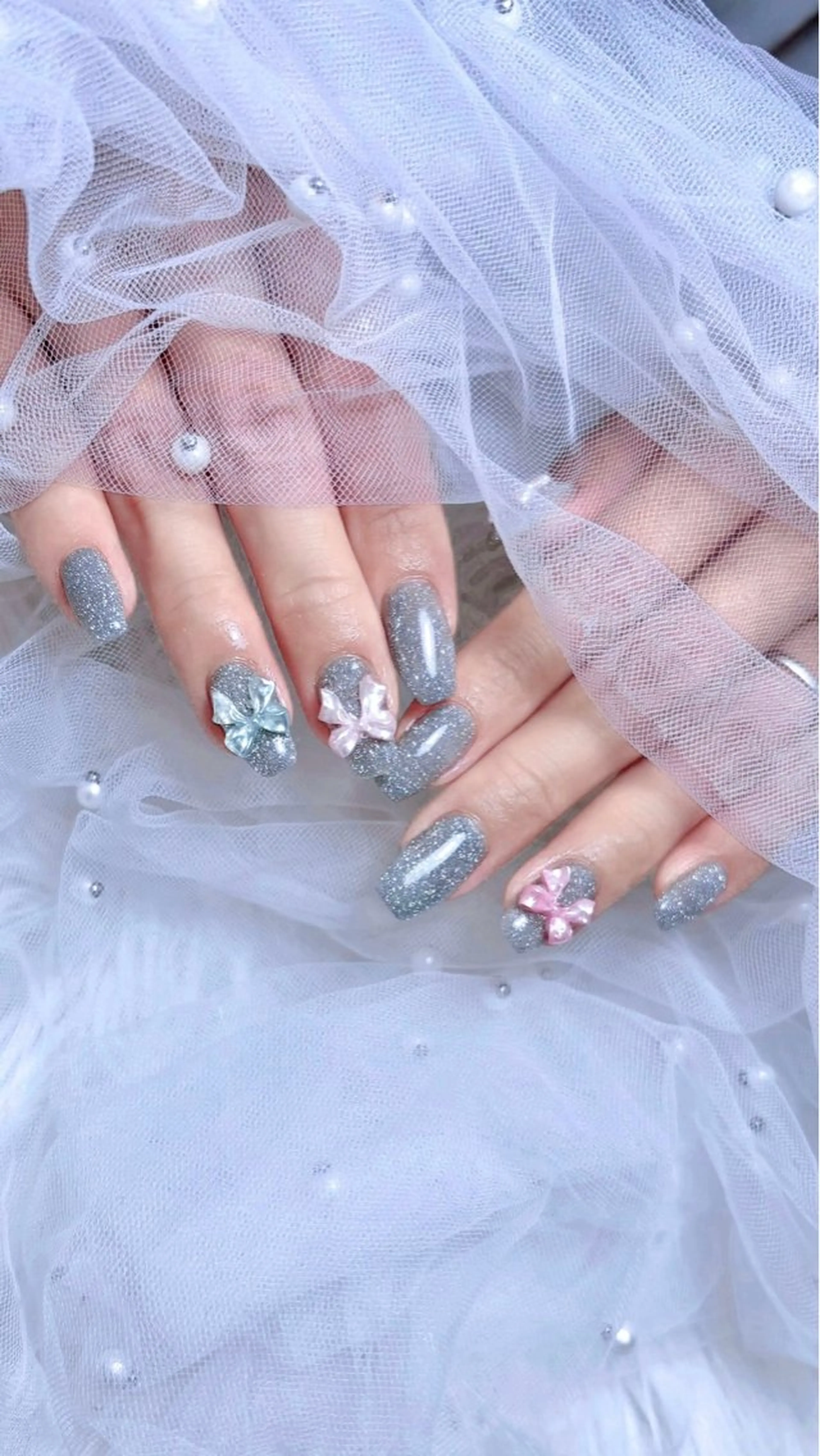 ネイル フラッシュネイル ワンカラーネイル リボン ハンドネイル 𝑬𝑹𝑰𝑲𝑨 𓂃🎀𓈒𓏸のネイルデザイン