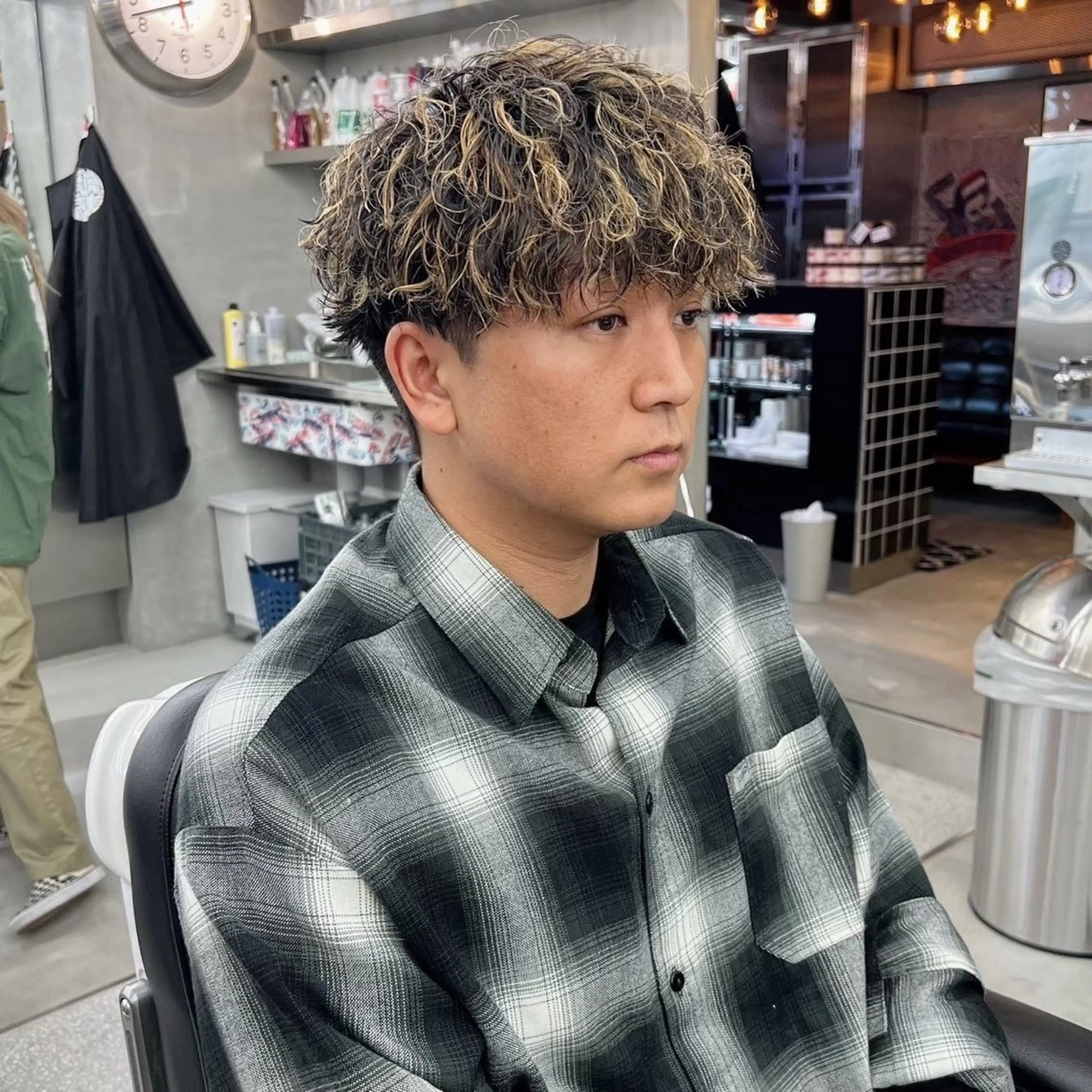 メンズ damdee tokyo hair lounge 新宿店所属・石田 直季のヘアスタイル