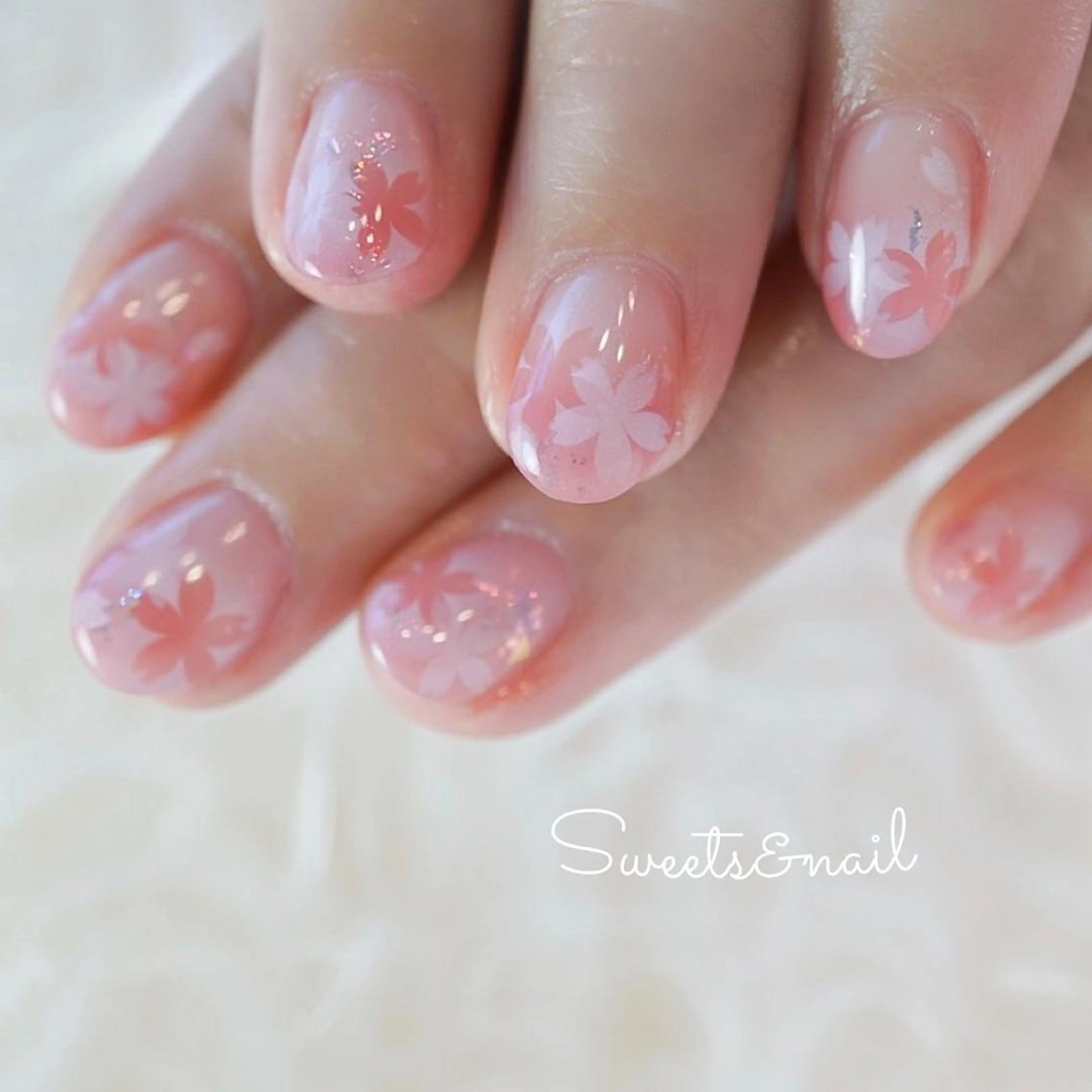 ネイル 桜ネイル フラワーネイル ジェルネイル グラデーション ホログラムネイル Sweets &nailのネイルデザイン