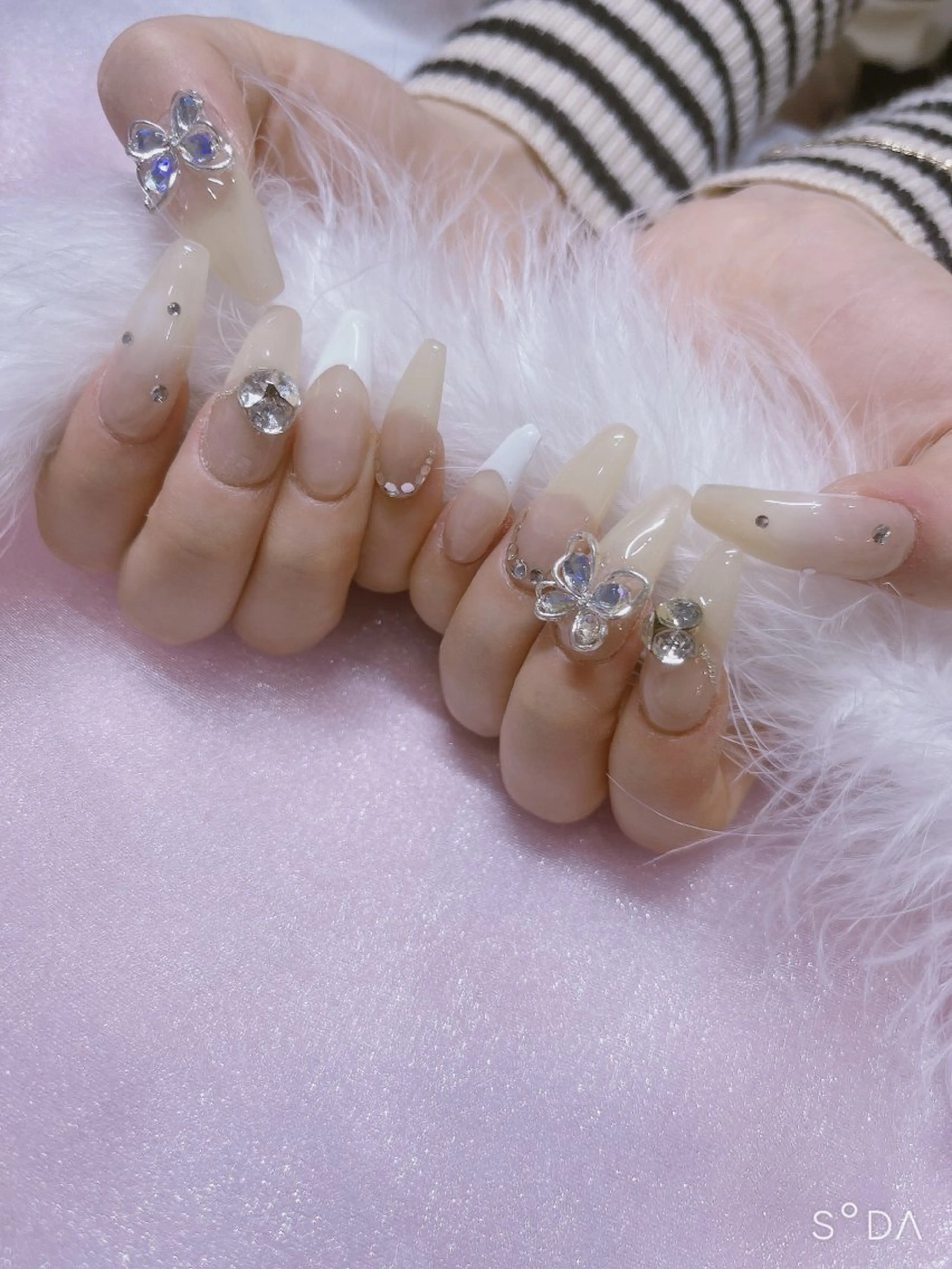 ネイル ハンドネイル CARAT/ Rinaのネイルデザイン