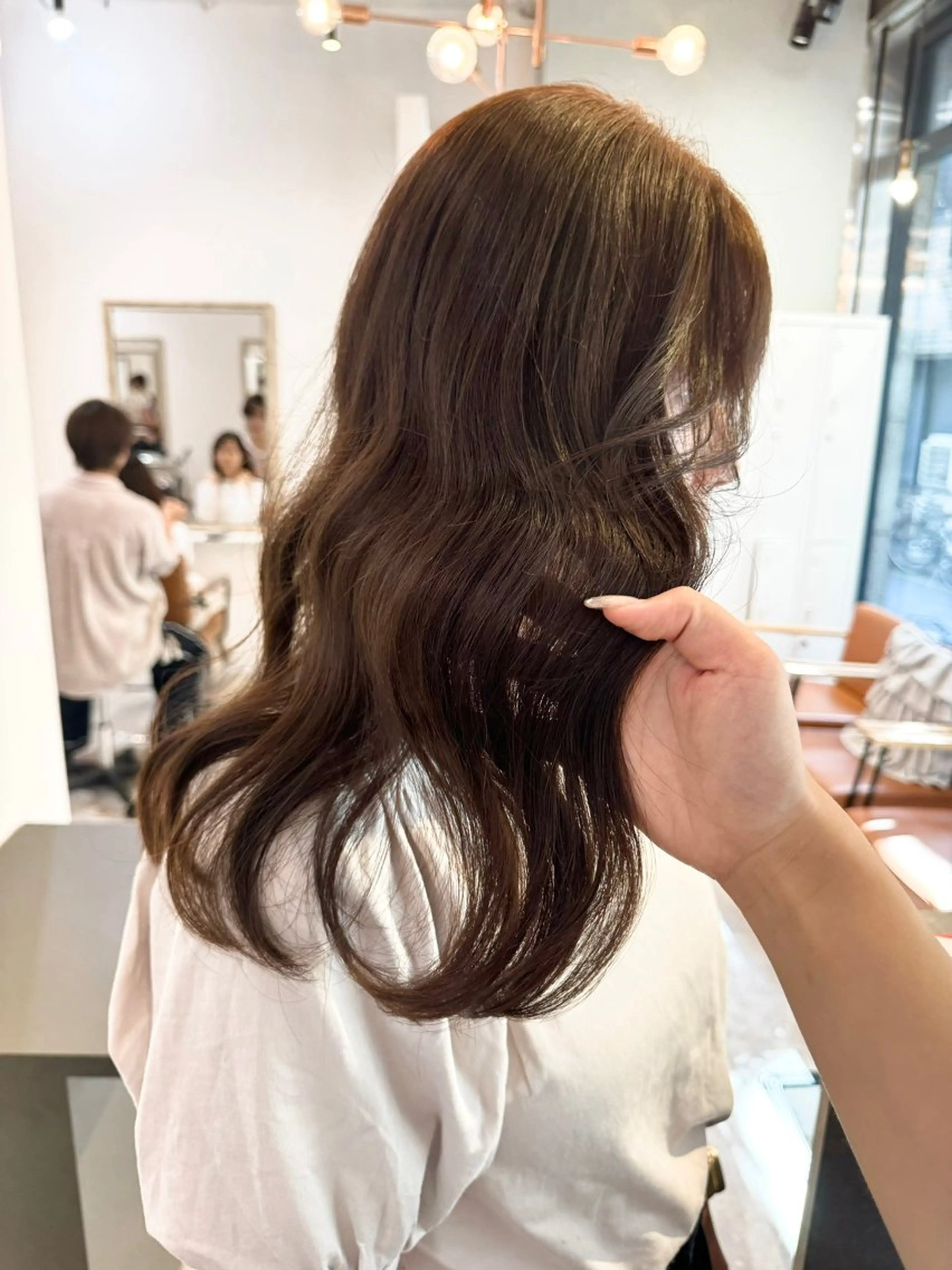 ロング カラー アッシュ アッシュブラウン ベージュカラー 黒髪 ブリーチ カット ヘアカラー トリートメント 赤み無し柔らかカラー 【梅田】madokaのヘアスタイル