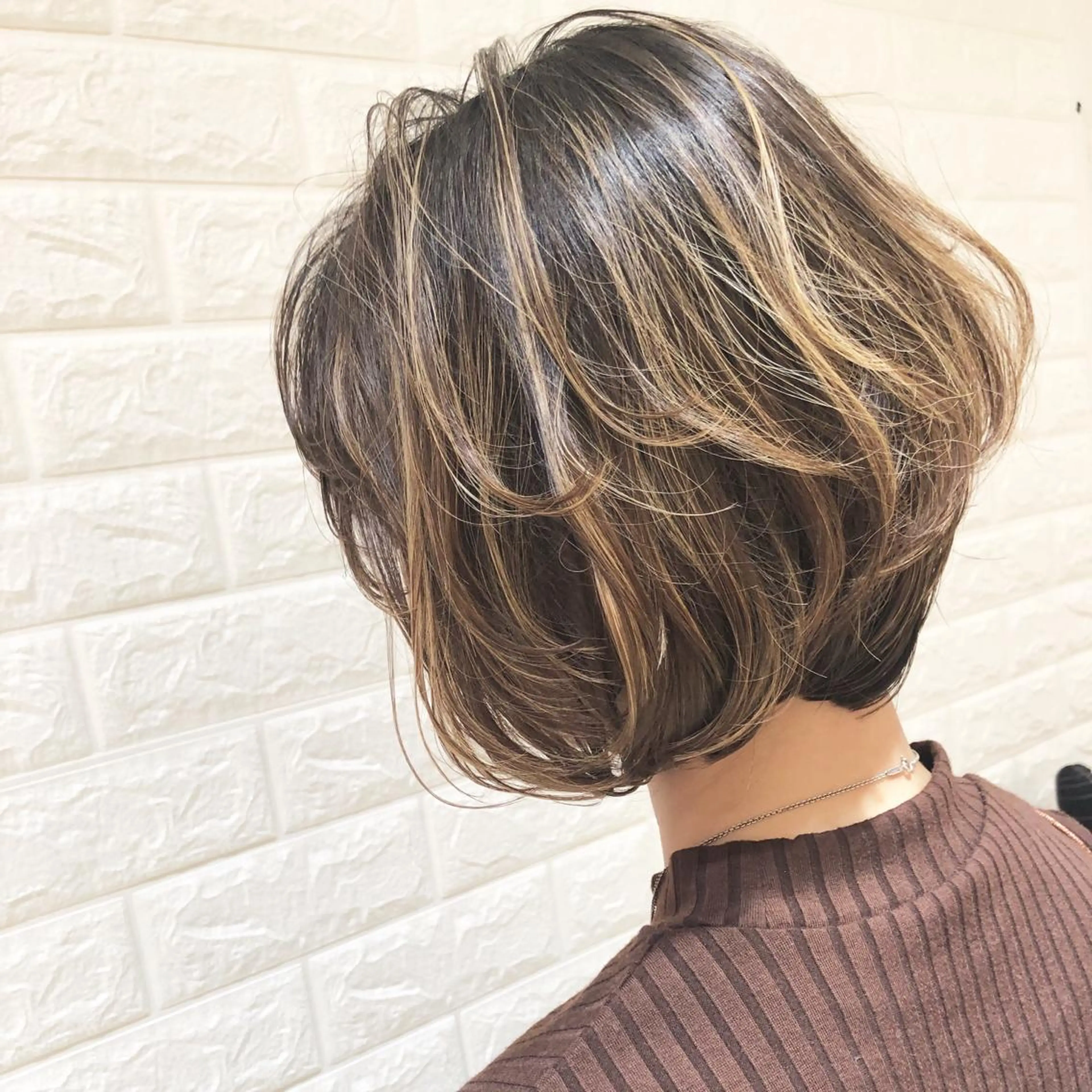 ショート カラー THE DAY所属・AKI HASHIMOTOのヘアスタイル