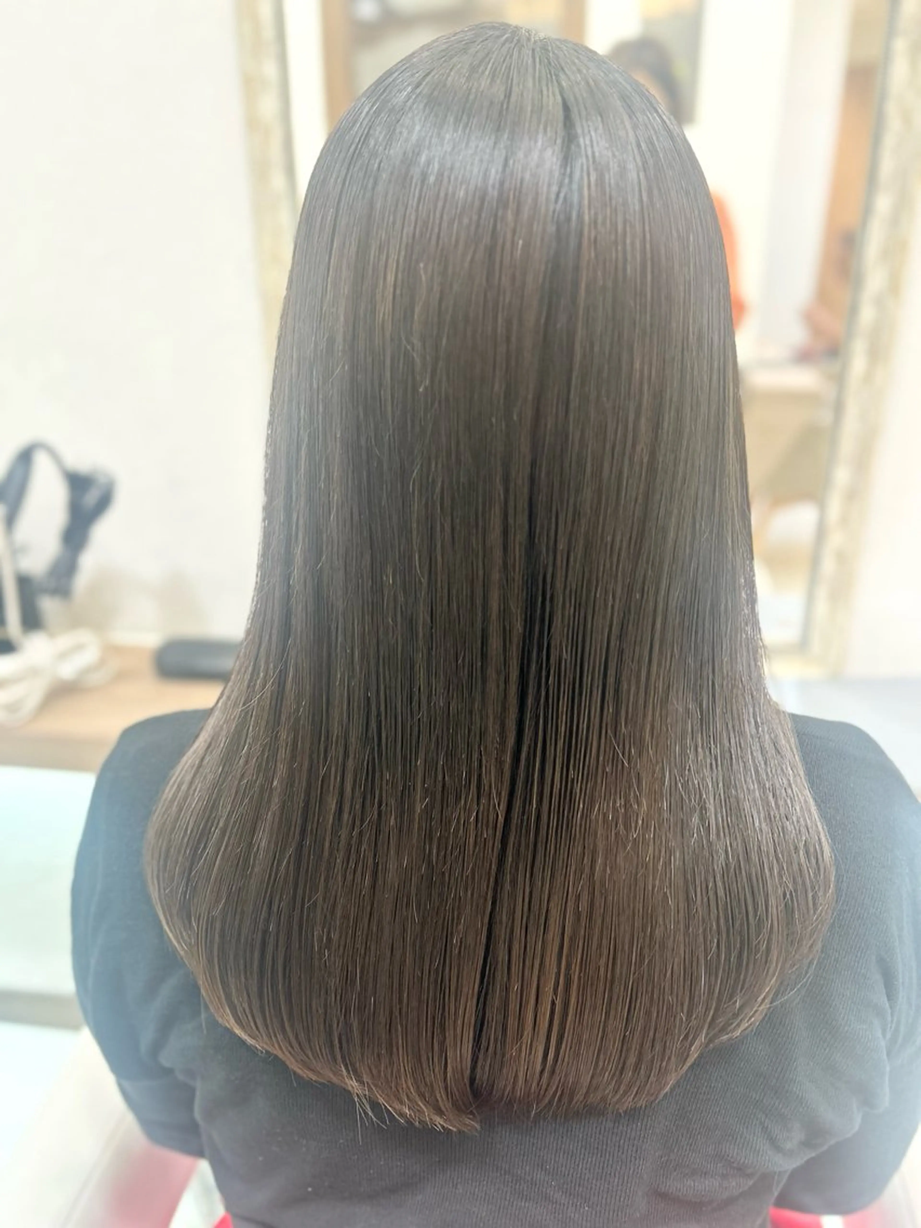 セミロング カラー 艶質改善/縮毛矯正 ササキナツミのヘアスタイル