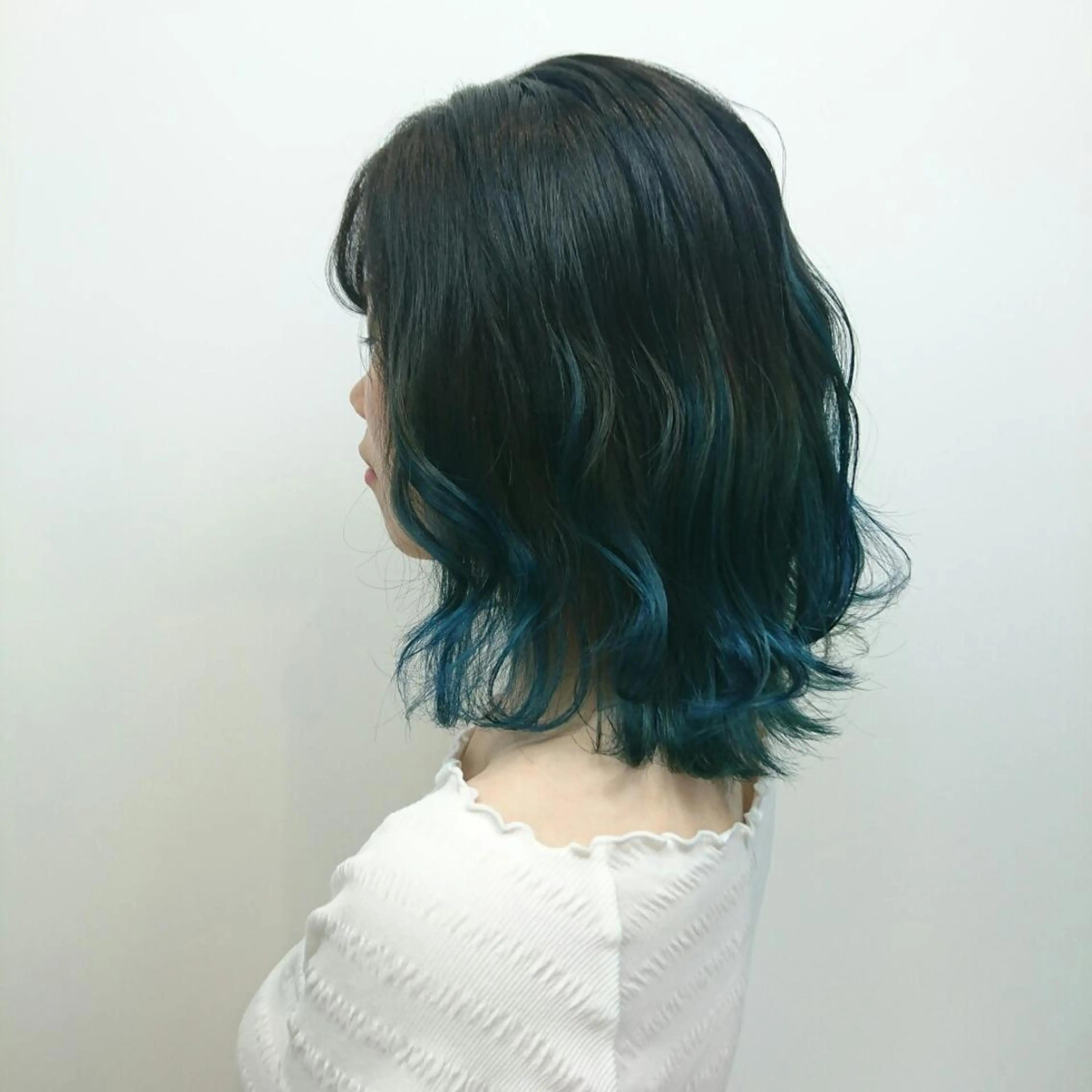 ミディアム カラー 韓国🩵海外ヘア 宮川華奈のヘアスタイル