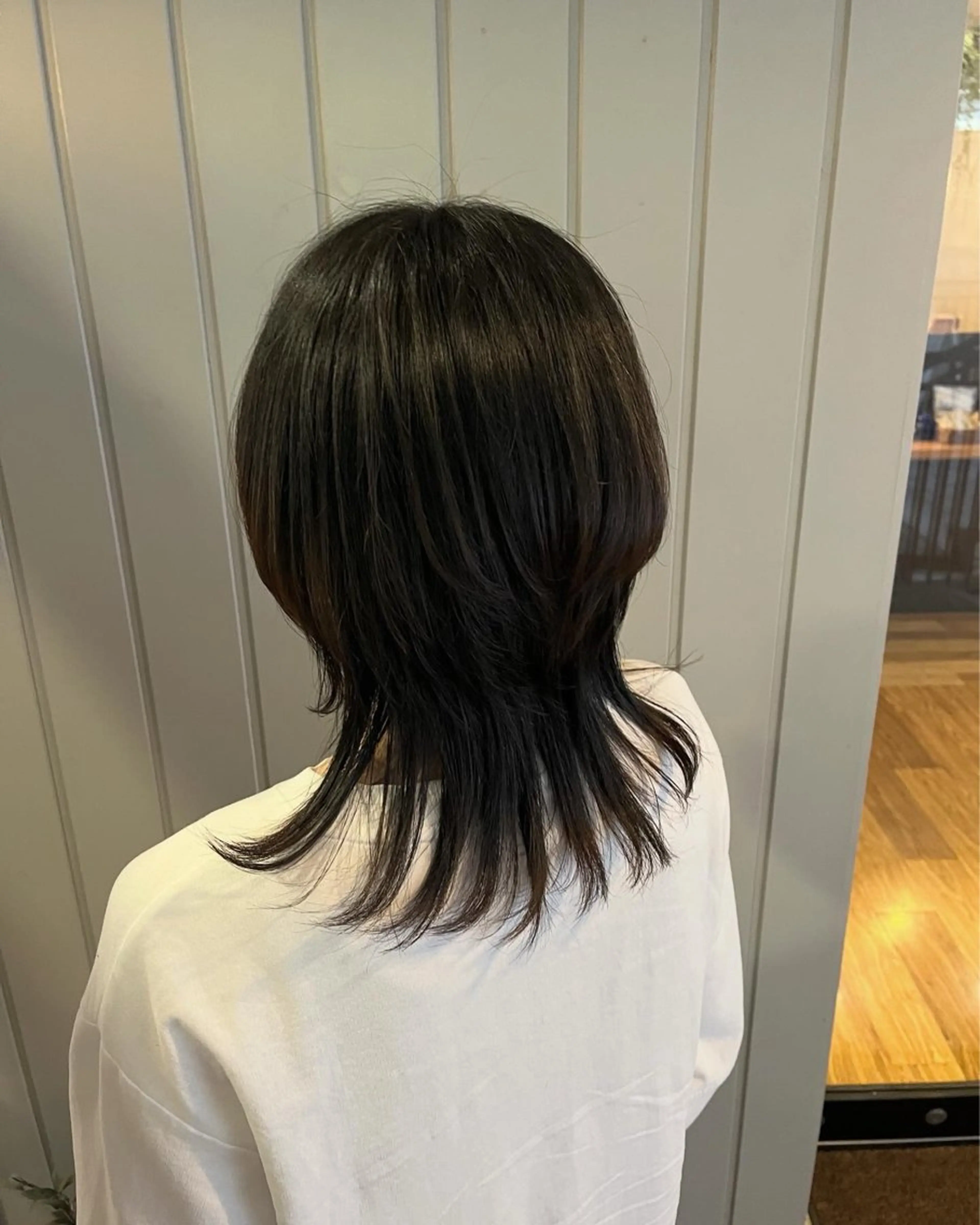 ミディアム 顔まわりレイヤー 顔周りカット レイヤーカット ウルフカット anon所属・田中 結月のヘアスタイル