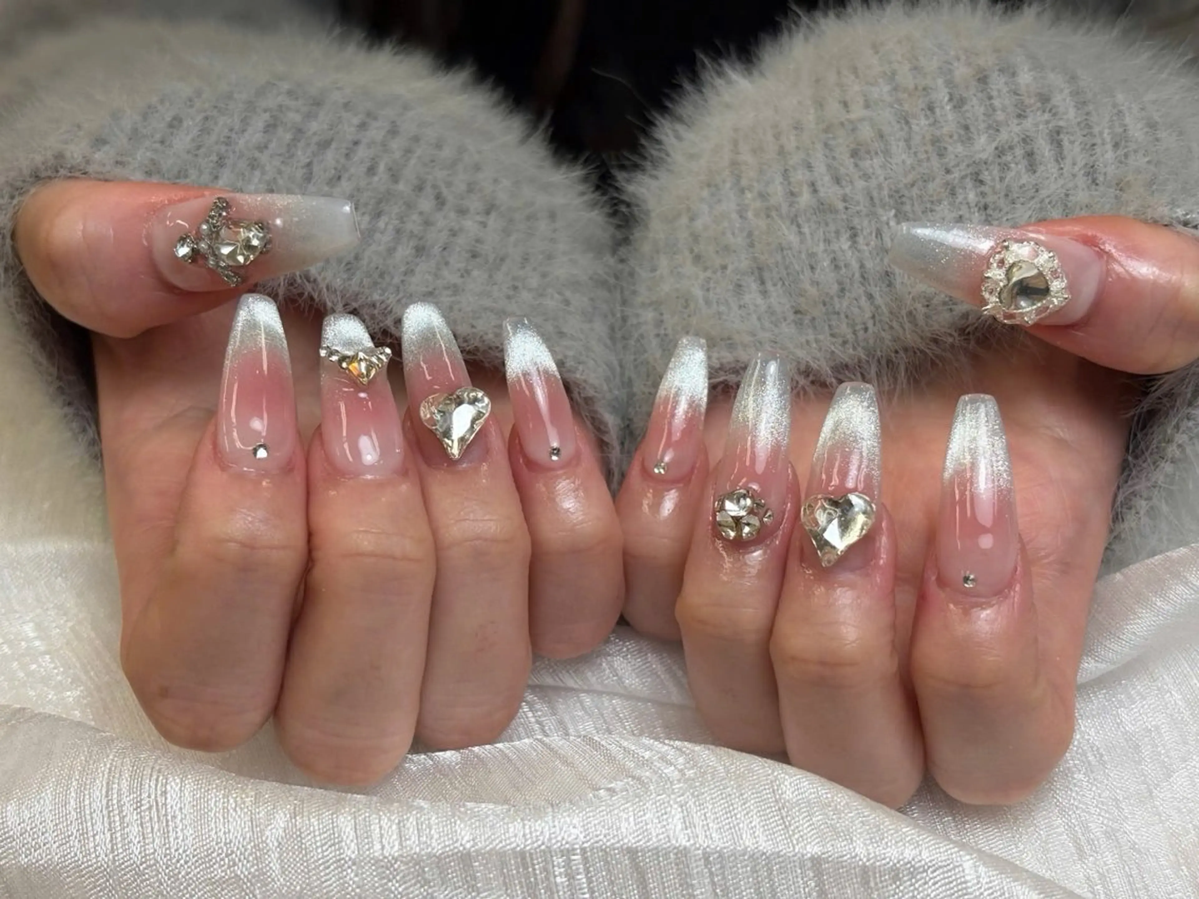 ネイル アートネイル 成人式 ジェルネイル ニュアンスネイル 夏ネイル ハンドネイル Nie Nail Shinokuboのネイルデザイン