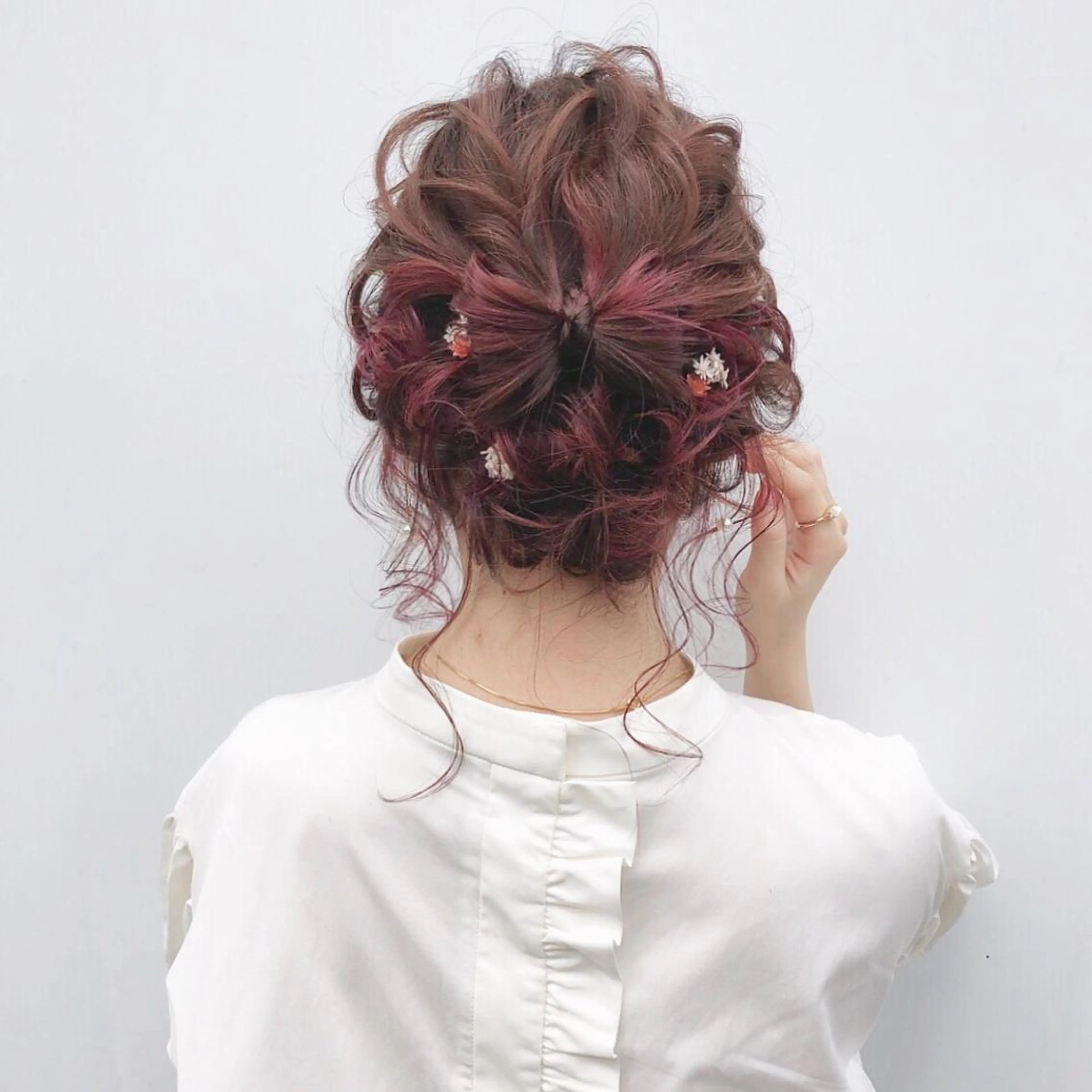 ミディアム カラー ヘアアレンジ autre所属・大久保 ひでなりのヘアスタイル