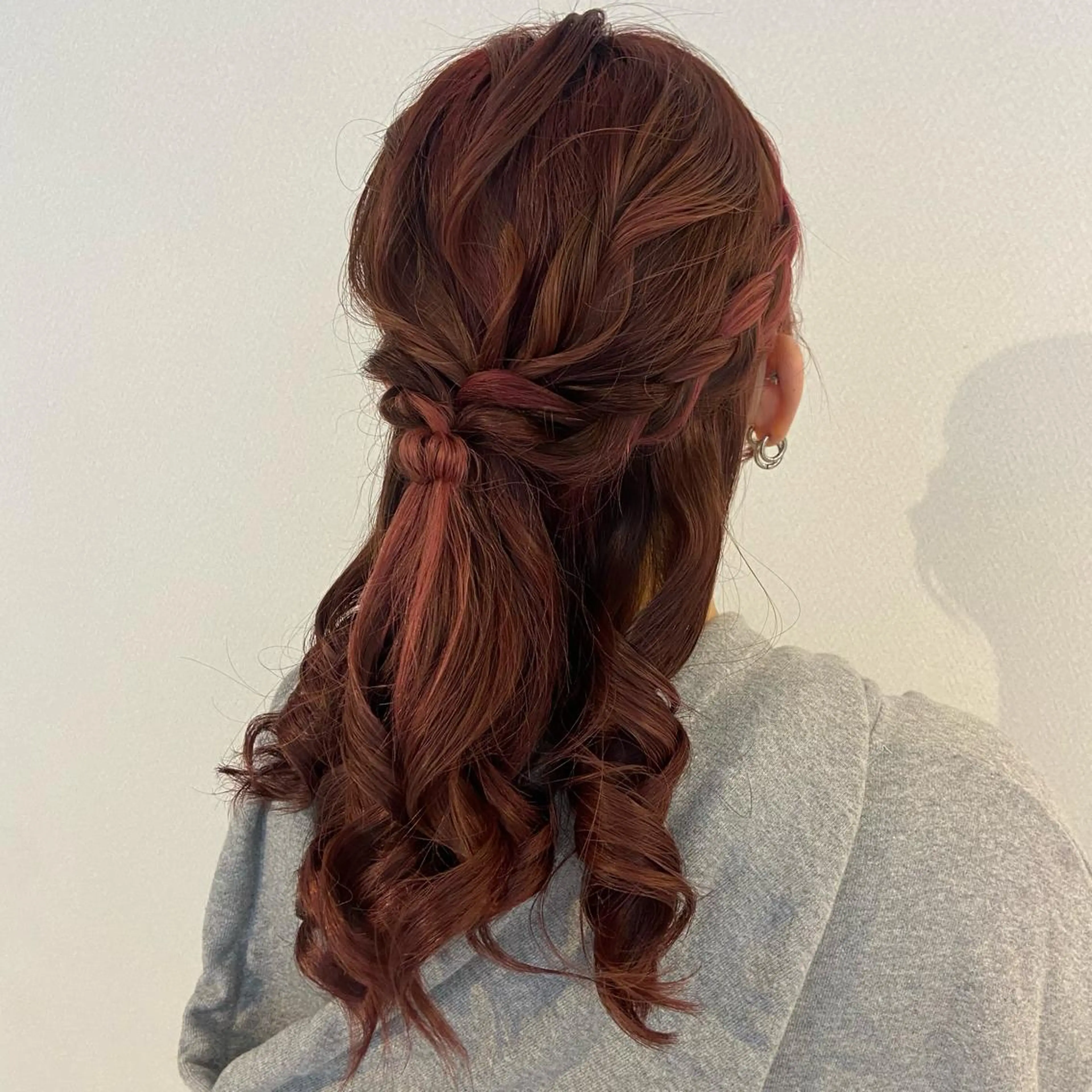 ヘアアレンジ ハーフアップ 奥出 祐菜のマツエク・マツパデザイン