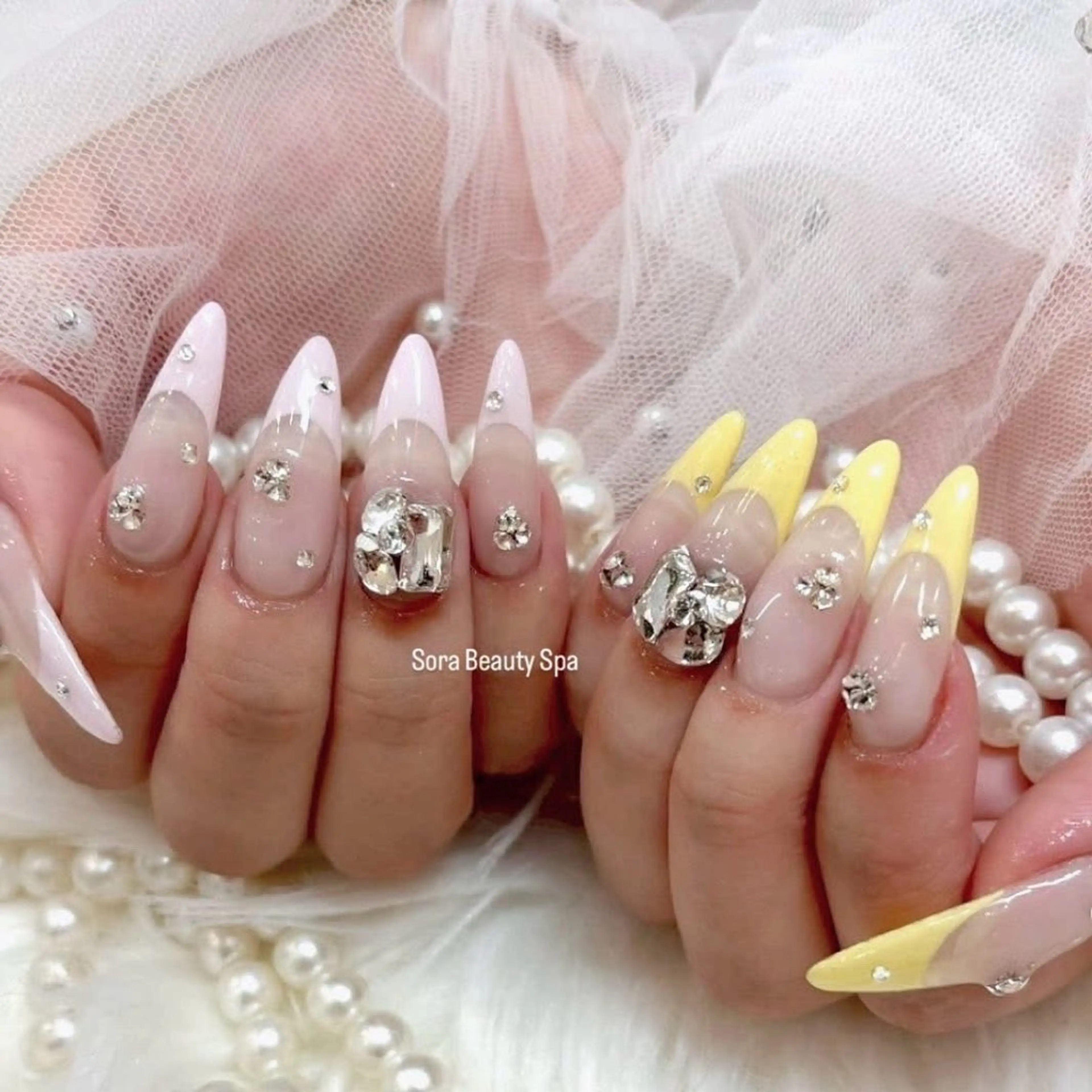 ネイル ストーンネイル ハンドネイル Sora Nail Ayaseのネイルデザイン