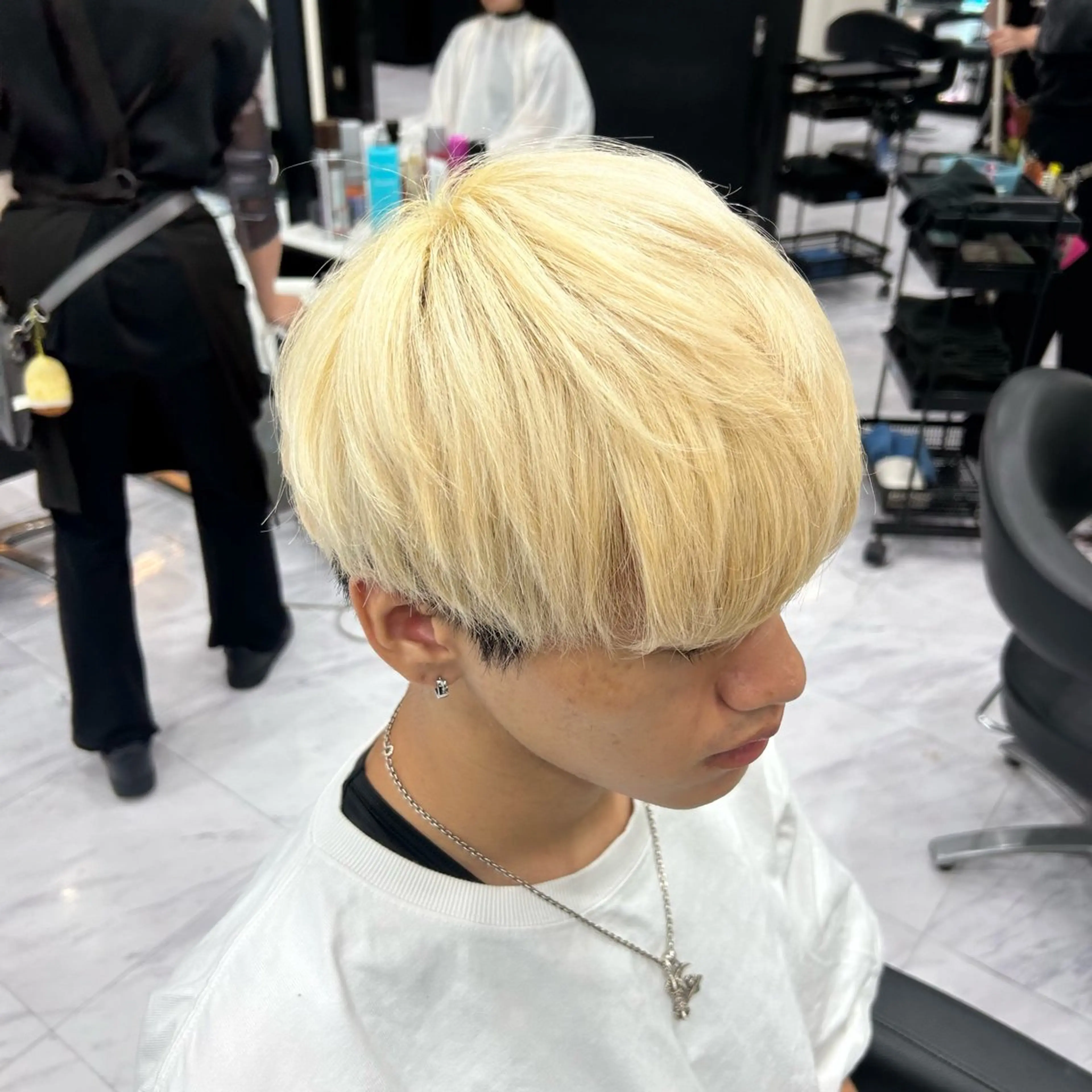 ショート カラー メンズ メンズブリーチ ブリーチ 抜きっぱなしブロンド ブロンド 🫧💞モテ艶カラー 瀧田 菜々花🦄🫧のヘアスタイル