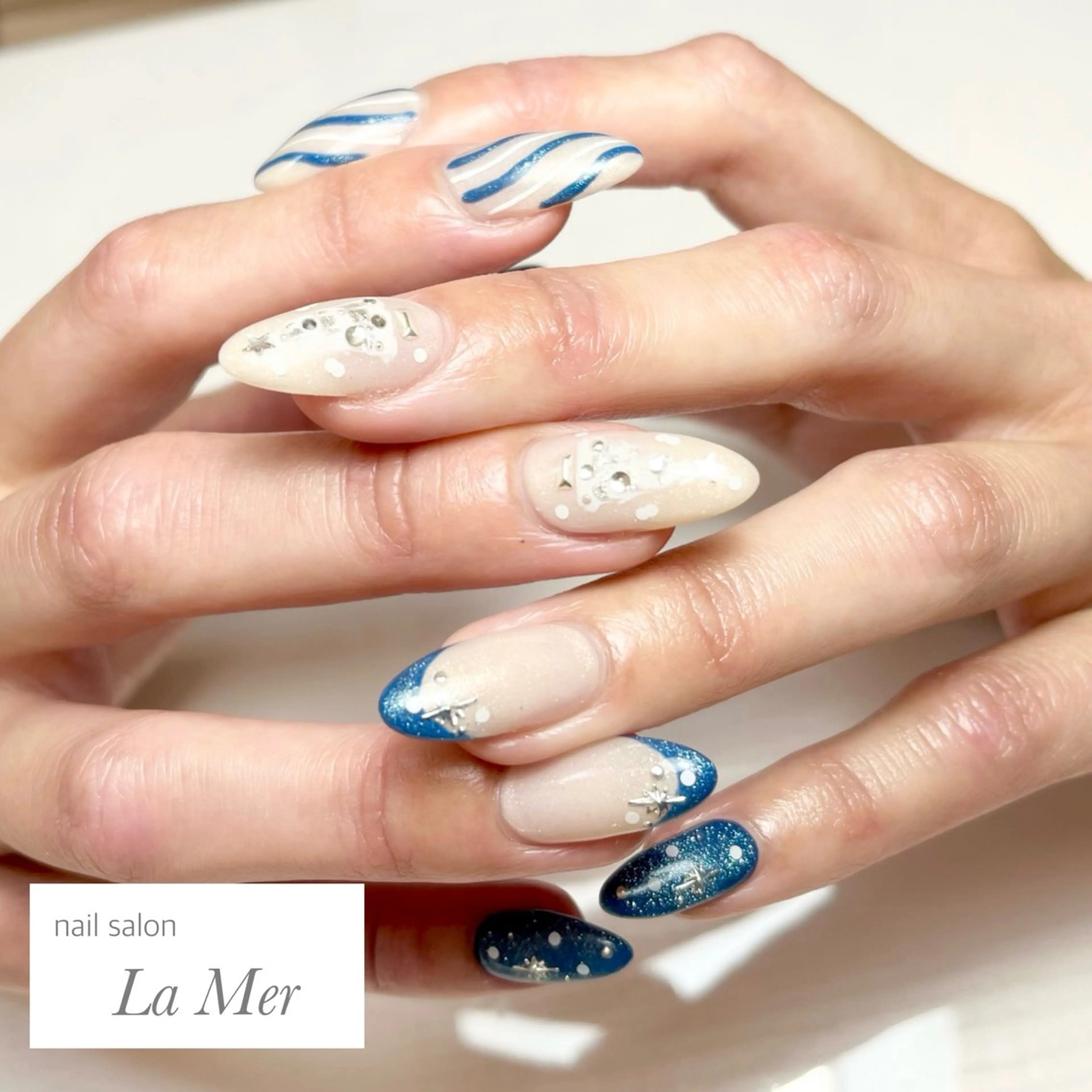 ネイル ブルー フレンチネイル ロングネイル マグネットネイル ピーコックネイル ハンドネイル nailsalon La Merのネイルデザイン
