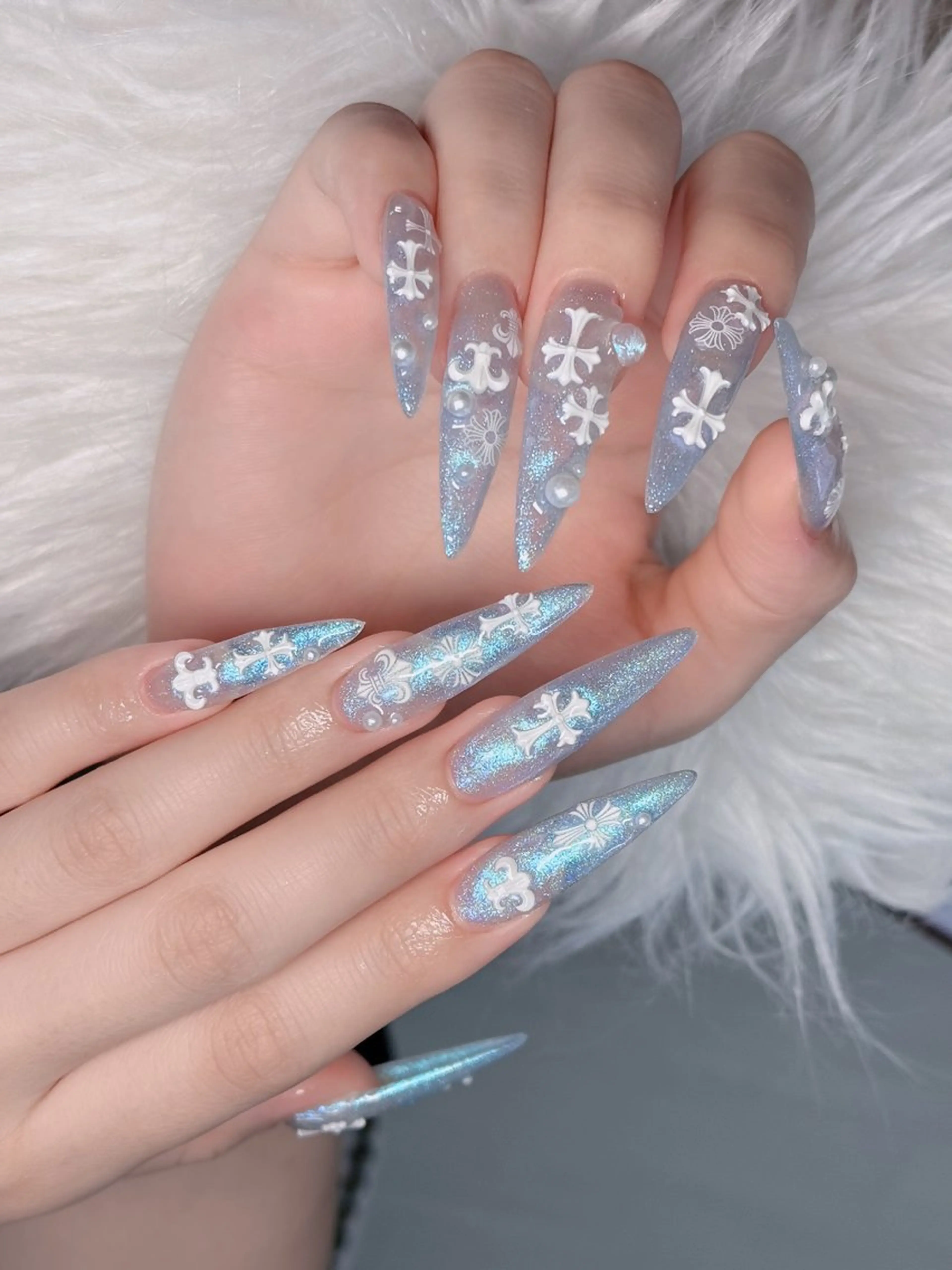 ネイル オーロラネイル フレンチネイル ジェルネイル ハロウィン キラキラネイル ハンドネイル H.baby Nail Salonのネイルデザイン