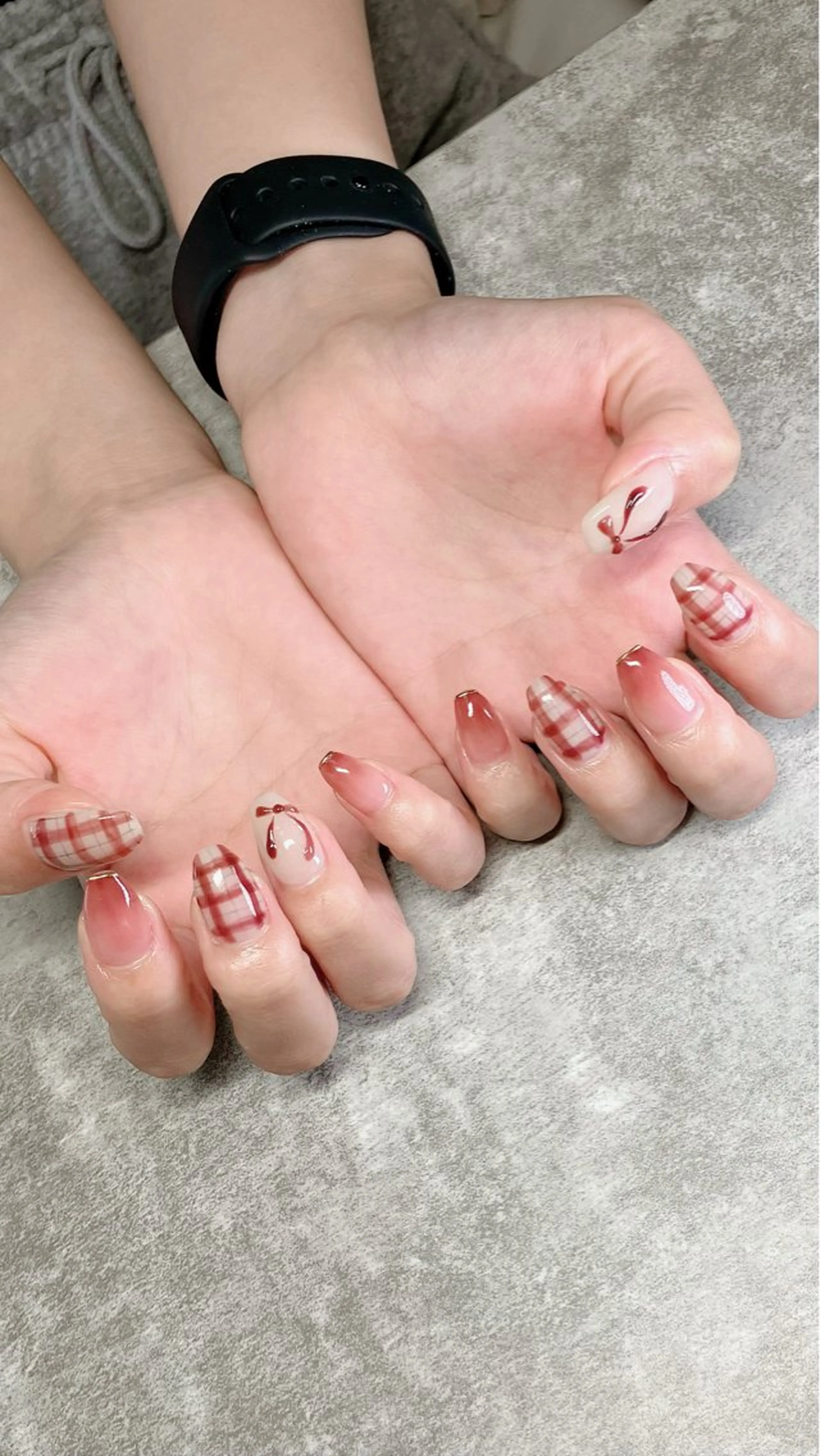 ネイル haleyume所属・shino🌟 痛ネイルのネイルデザイン