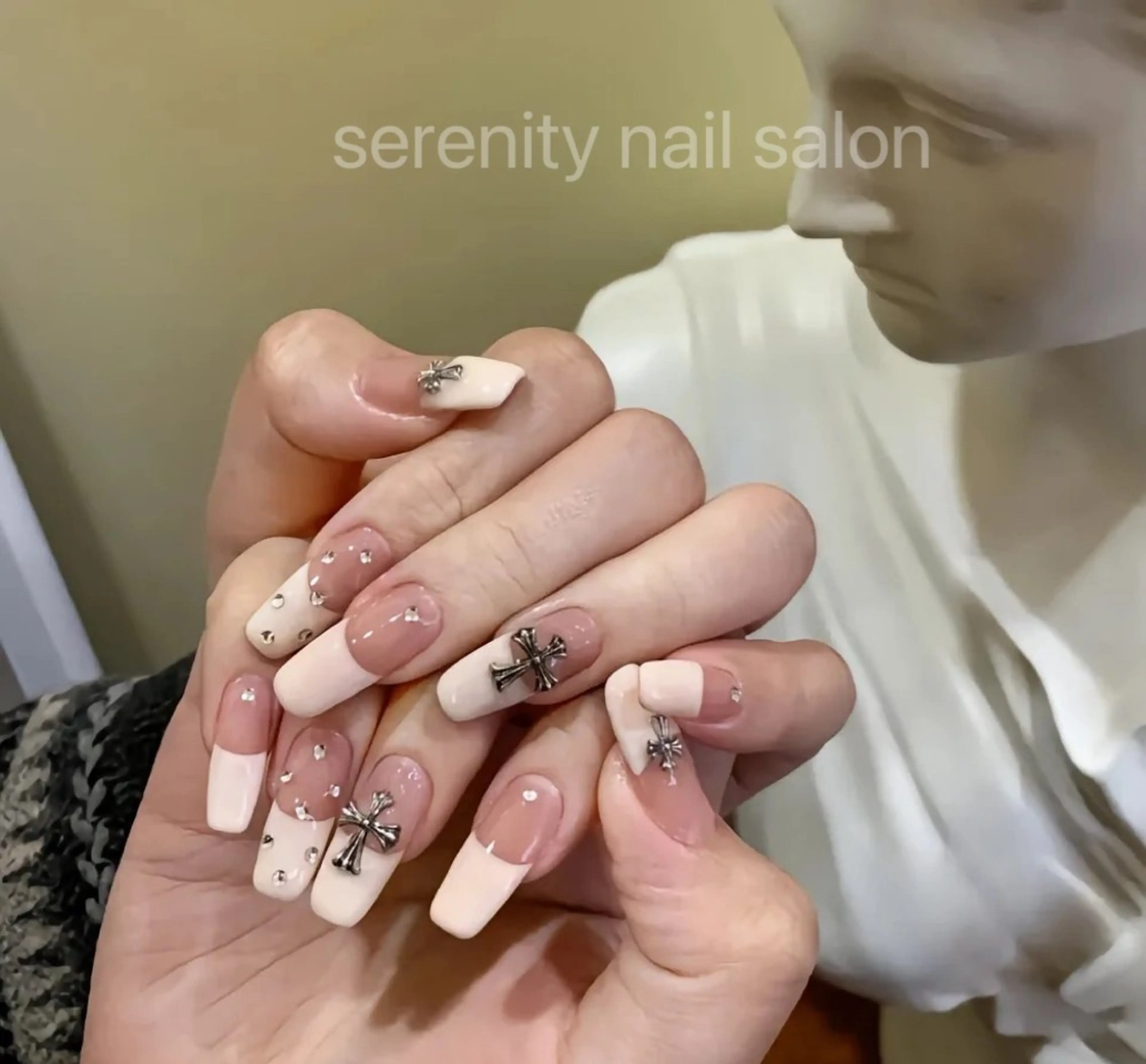 ネイル ハンドネイル ハンドケア ✨Serenity ワンホンネイルのネイルデザイン