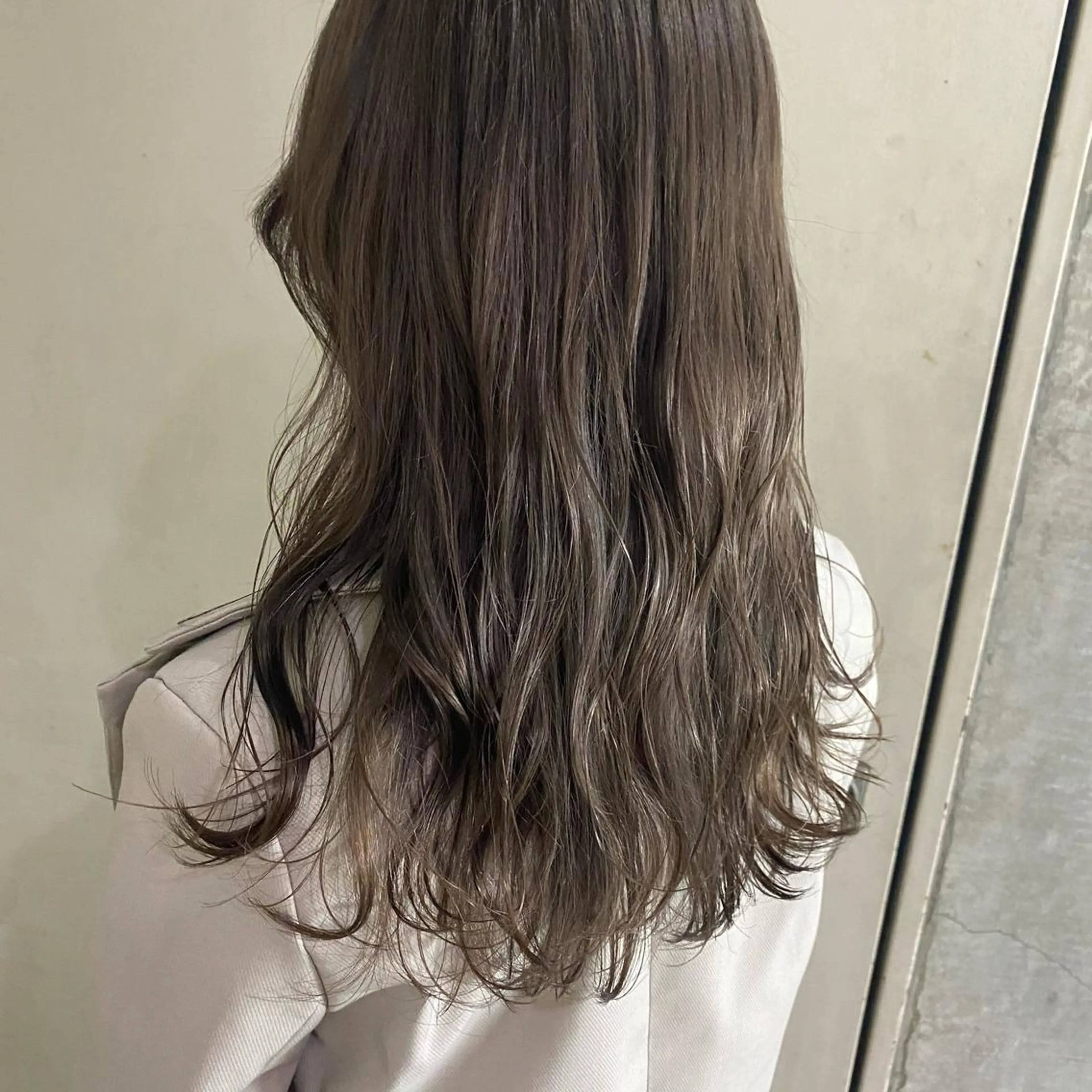 セミロング カラー Legami 熊本(レガーミ)所属・清村 和音のヘアスタイル