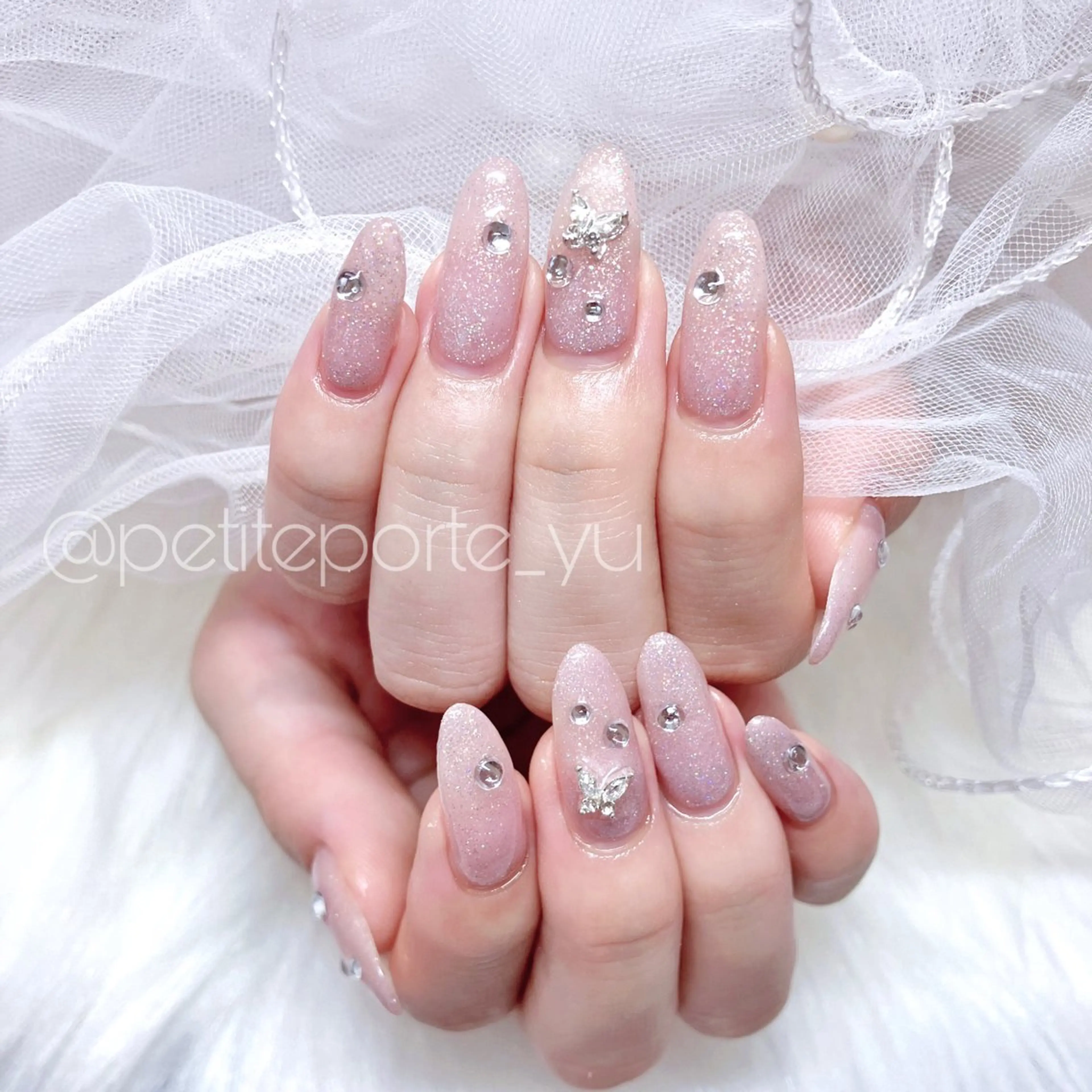 ネイル アートネイル ジェルネイル キラキラネイル ラメ(グリッター) ワンカラーネイル ハンドネイル nailsalon petite porte所属・petite porteのネイルデザイン