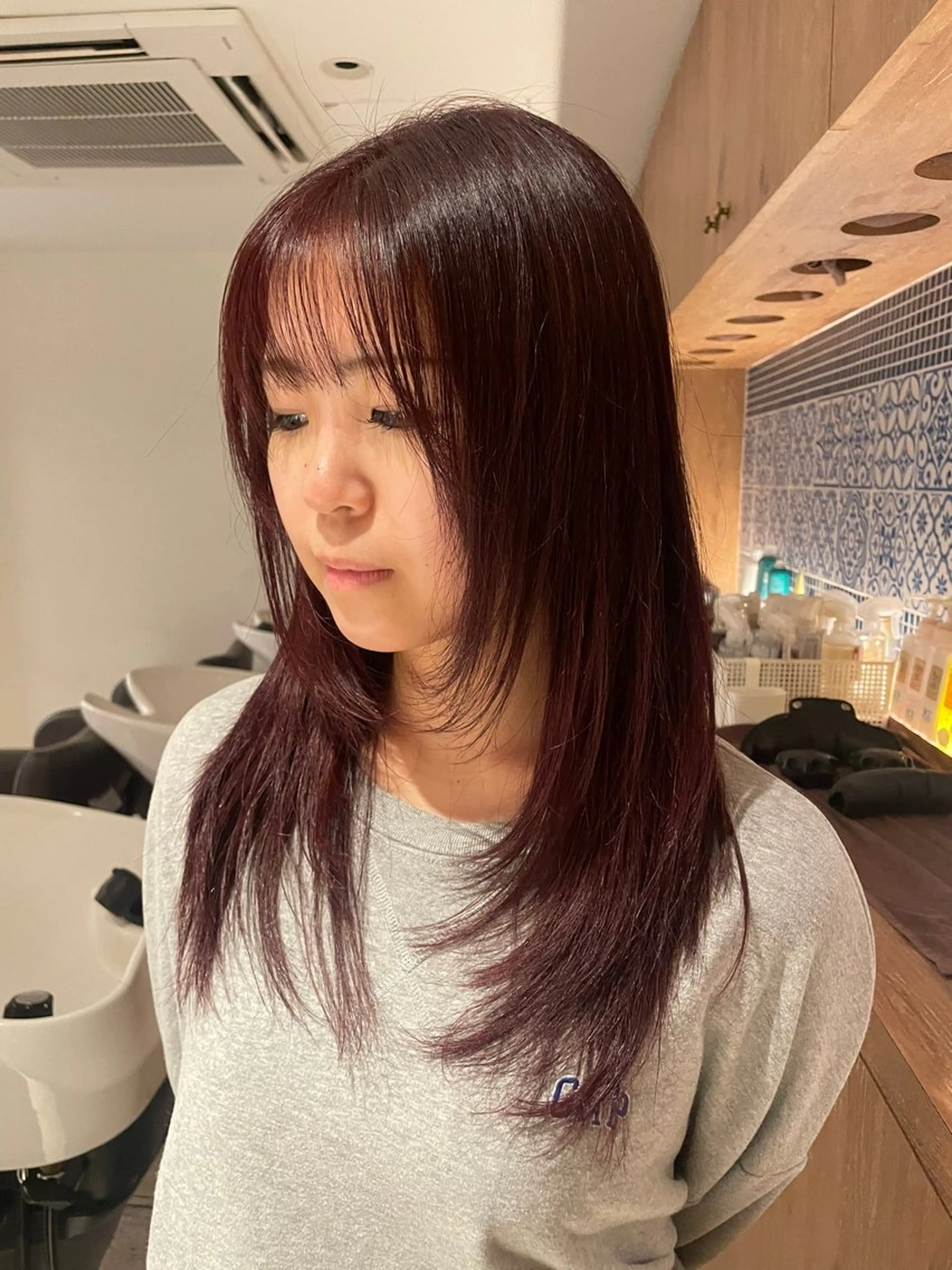 ミディアム カラー カシス ヘアカラー トリートメント リカ/ハイトーン ・オリーブ🍀のヘアスタイル