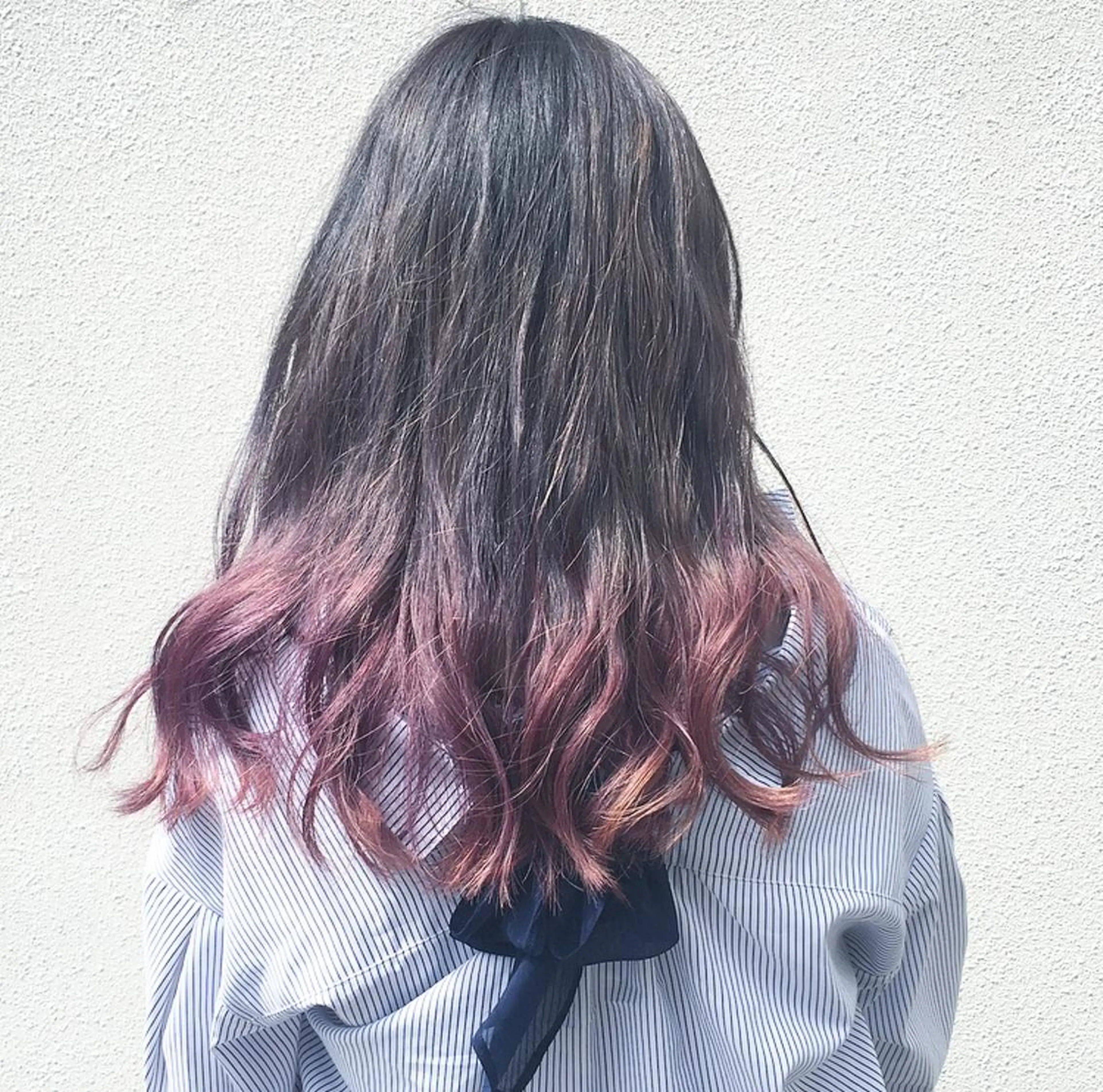 ロング カラー ブリーチ、パーマ 西部笑のヘアスタイル