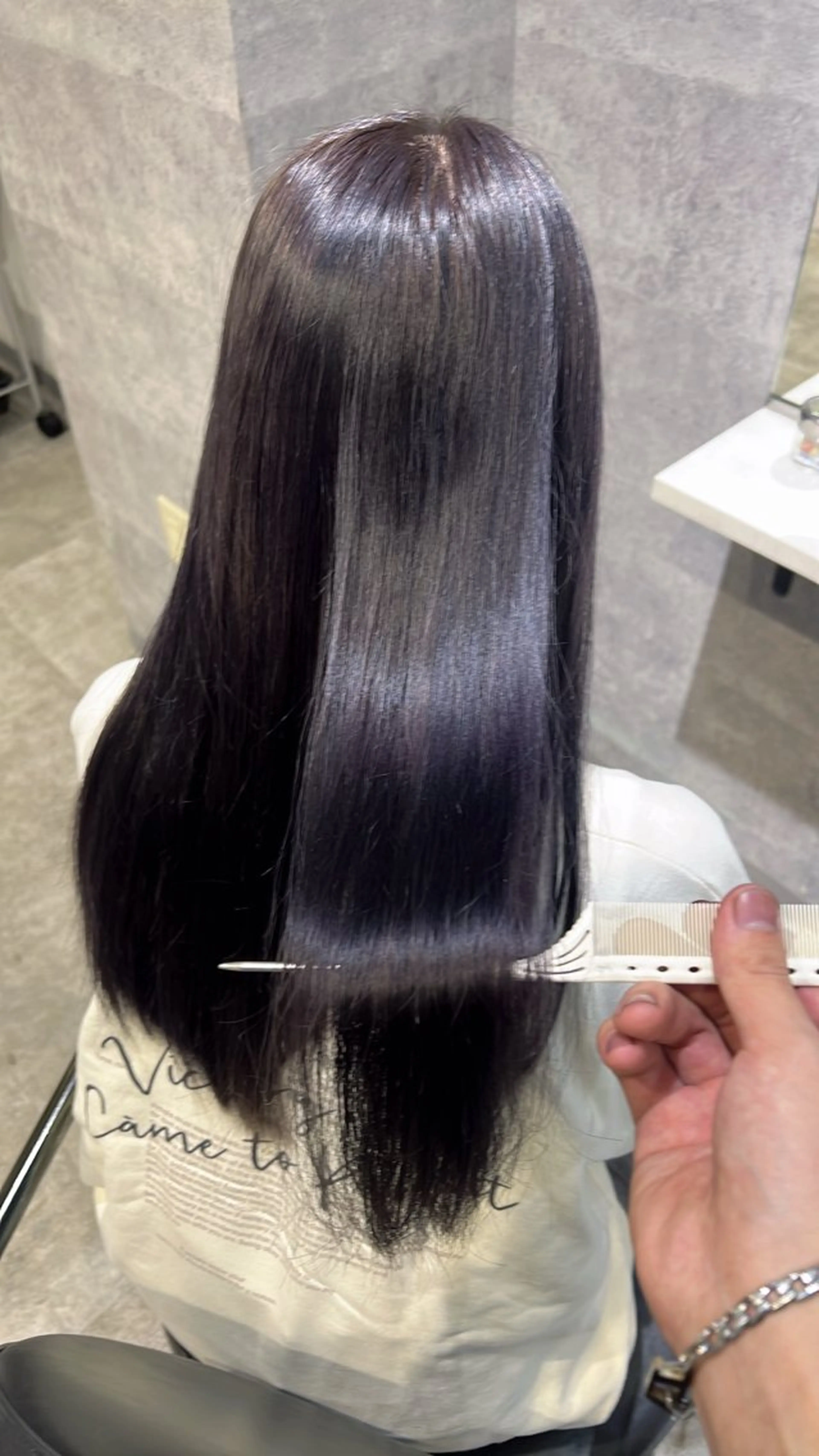 ⭐️モデル限定⭐️レディース限定（艶カラー➕トリートメント）⭐️ブリーチされている方も可能の写真