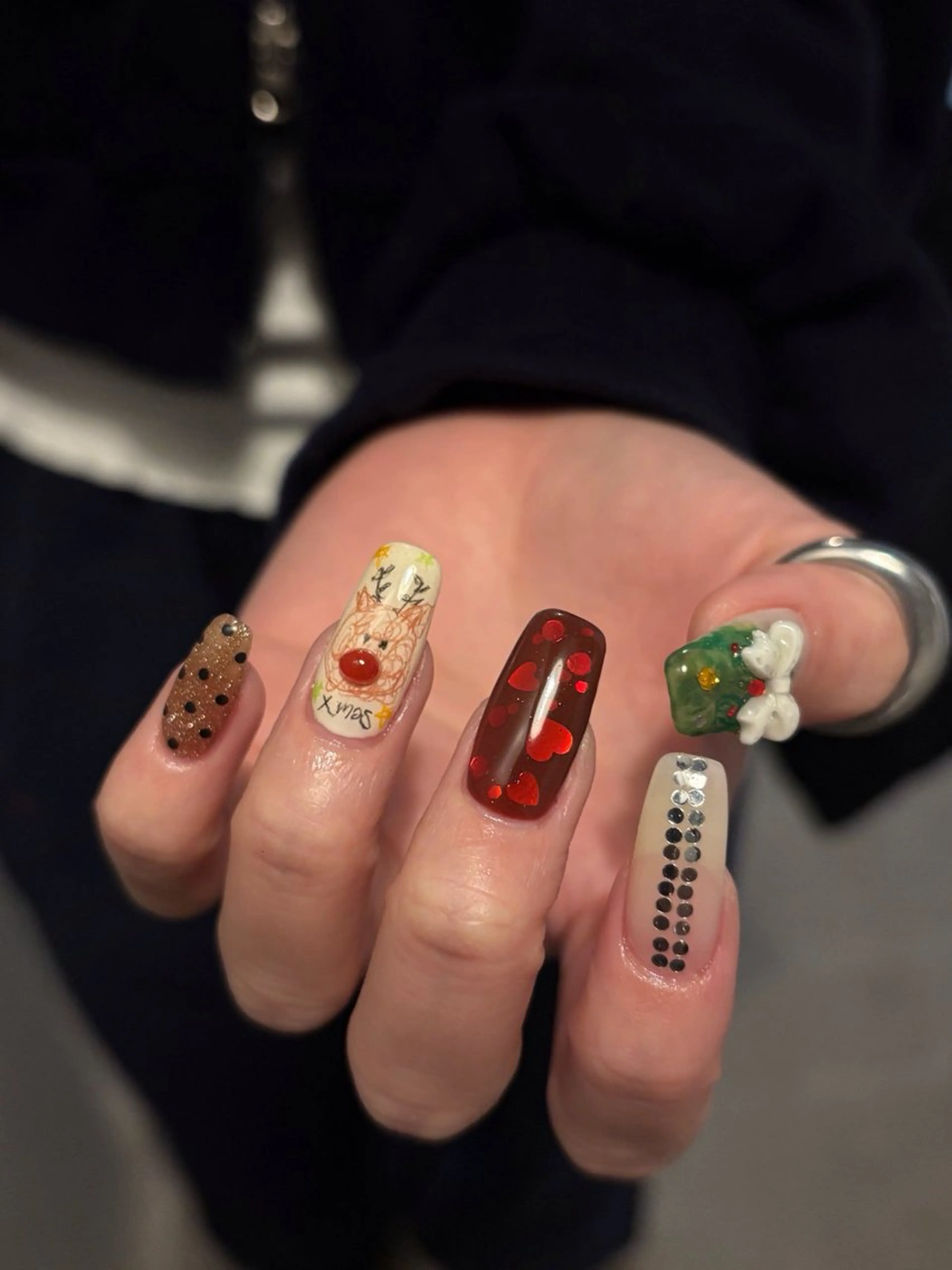 ネイル 赤色 ハンドネイル chika / nailのネイルデザイン