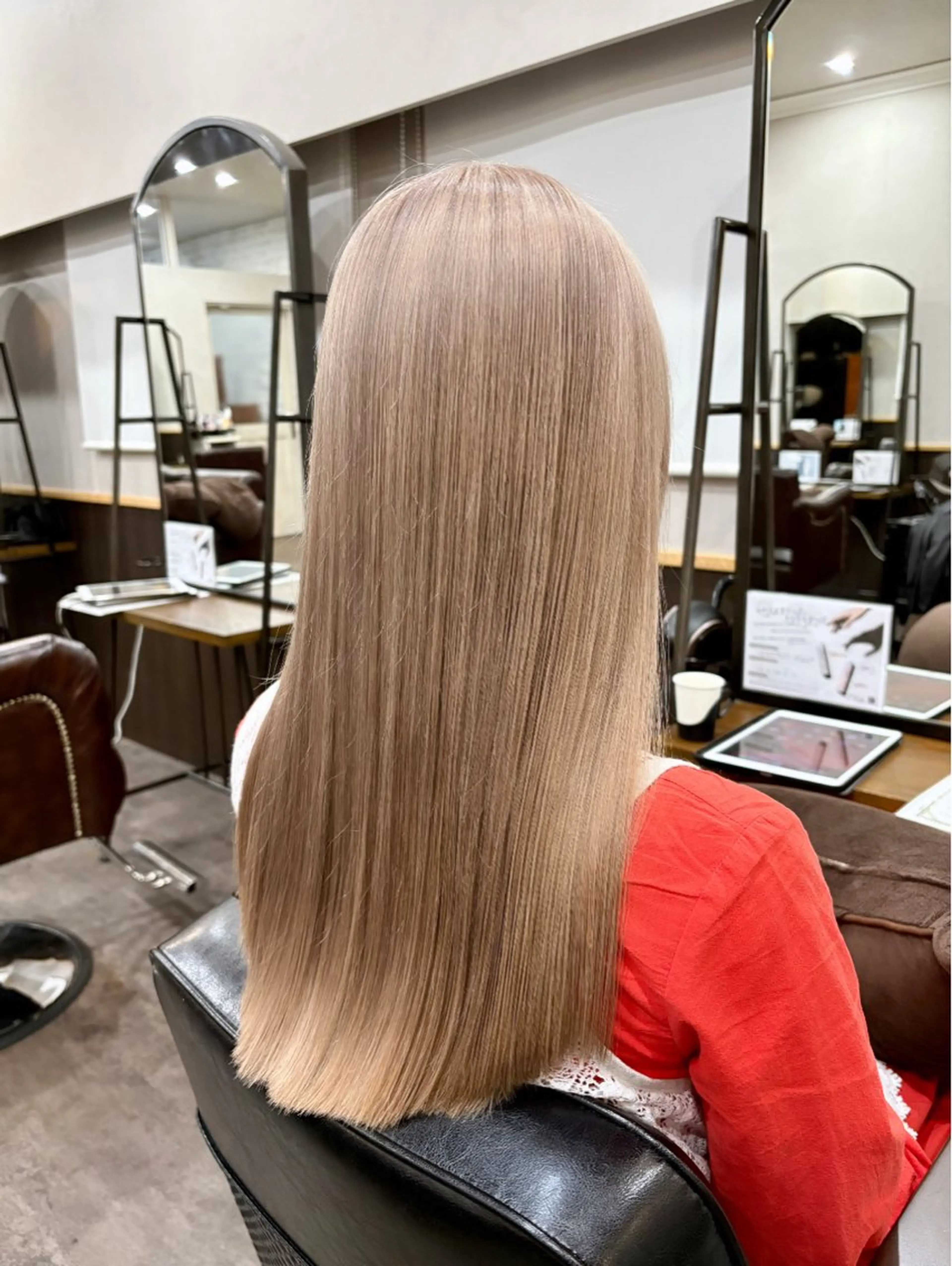 学割U24🌸平日限定‼️ 〖🫧🎀カット+ブリーチ+カラー+うるつやトリートメント🎀🫧〗の写真