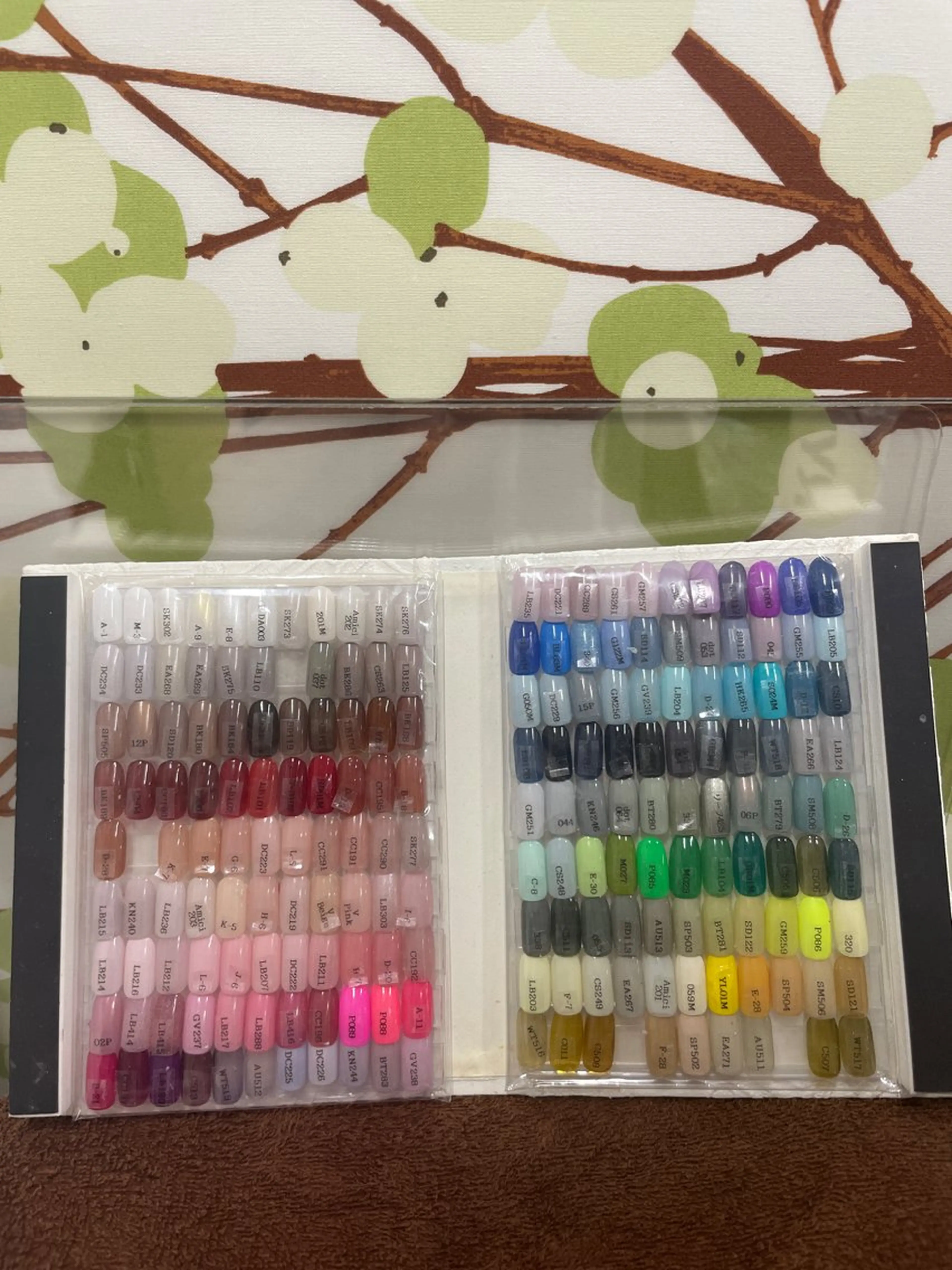 ネイル eyenailist NANAのネイルデザイン