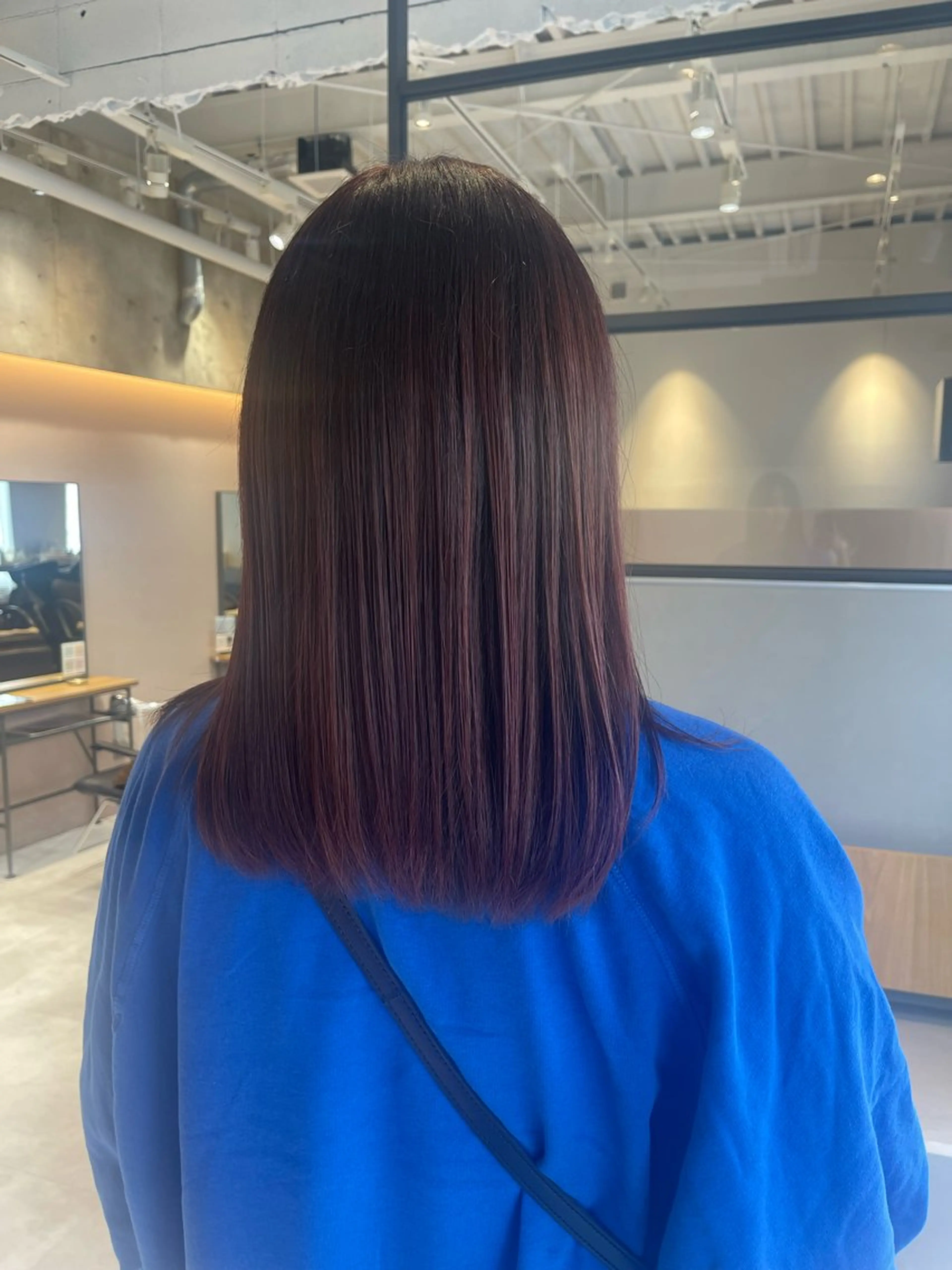 セミロング カラー カット ヘアカラー Le rond所属・透明感艶カラー 城間晴人のヘアスタイル