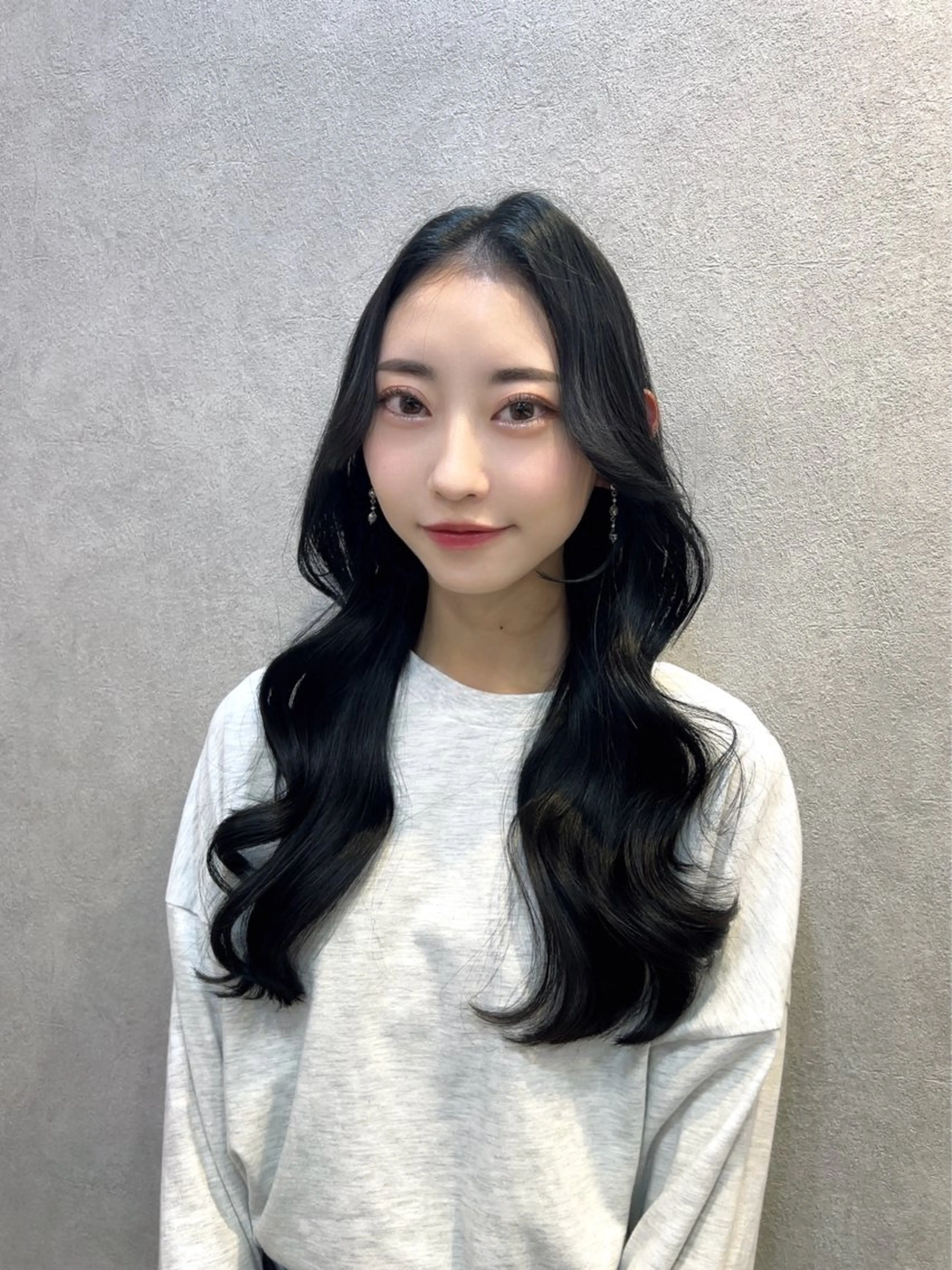 ロング カラー ヘアアレンジ 黒髪 ブルーカラー ブルーブラック 顔周りカット ヨシンモリ 🩷韓国ヘア/レイヤ ー🩷Maikaのヘアスタイル