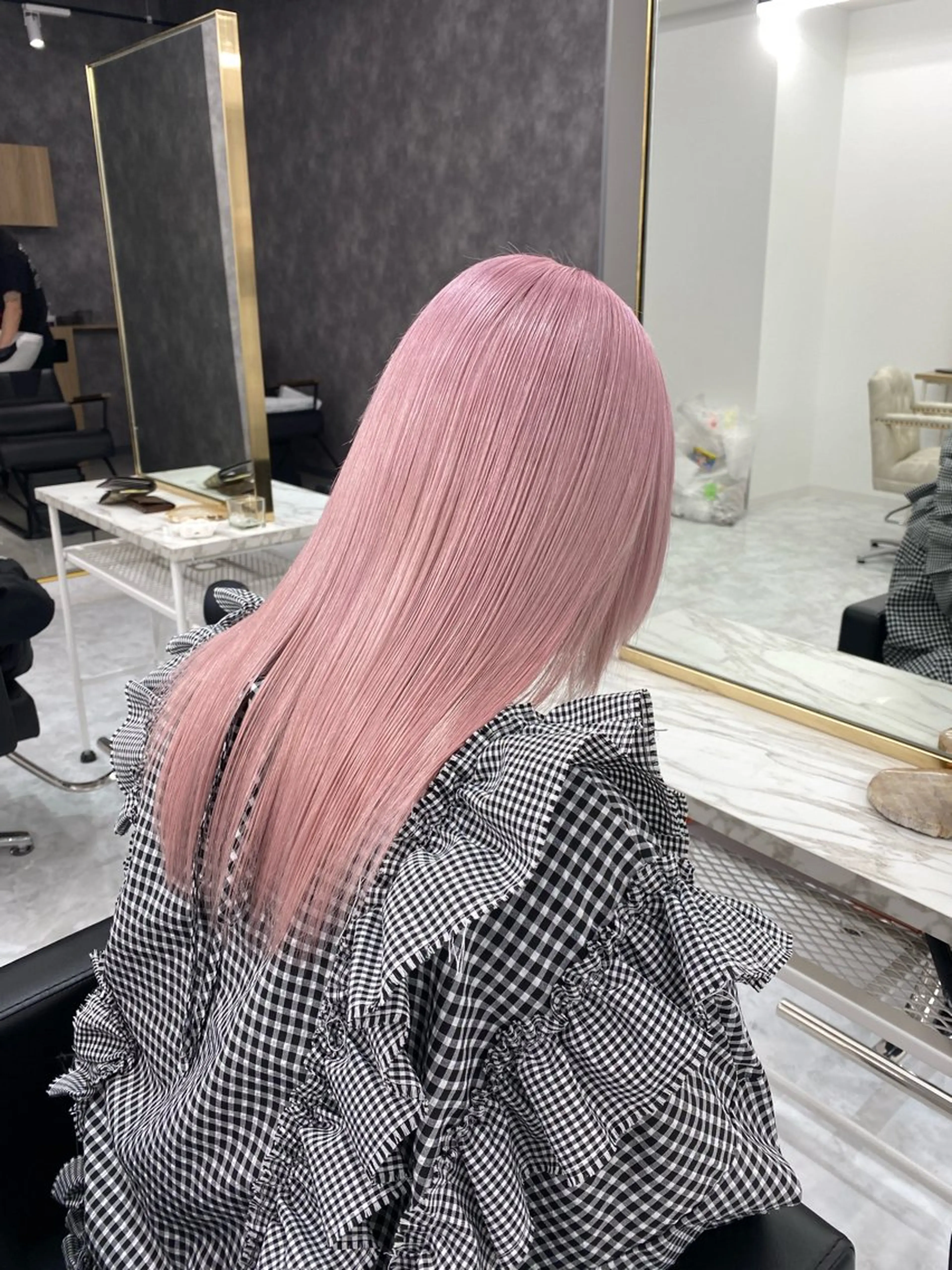 セミロング カラー ヘアアレンジ 🎀韓国ヘア🎀 𝐬𝐚𝐫𝐚🎀のヘアスタイル