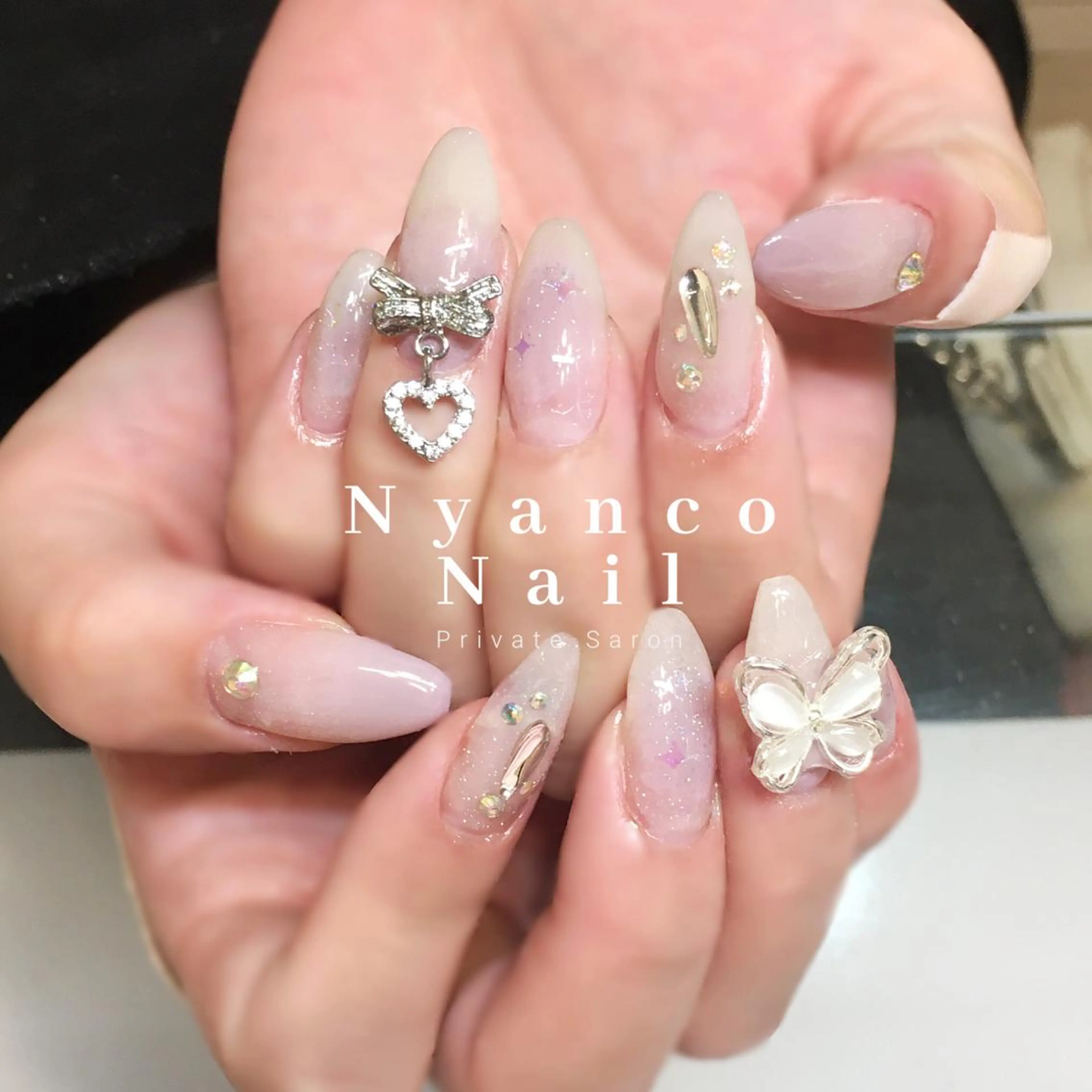 ネイル チークネイル ジェルネイル キラキラネイル パープル 夏ネイル Nyanco Nailのネイルデザイン