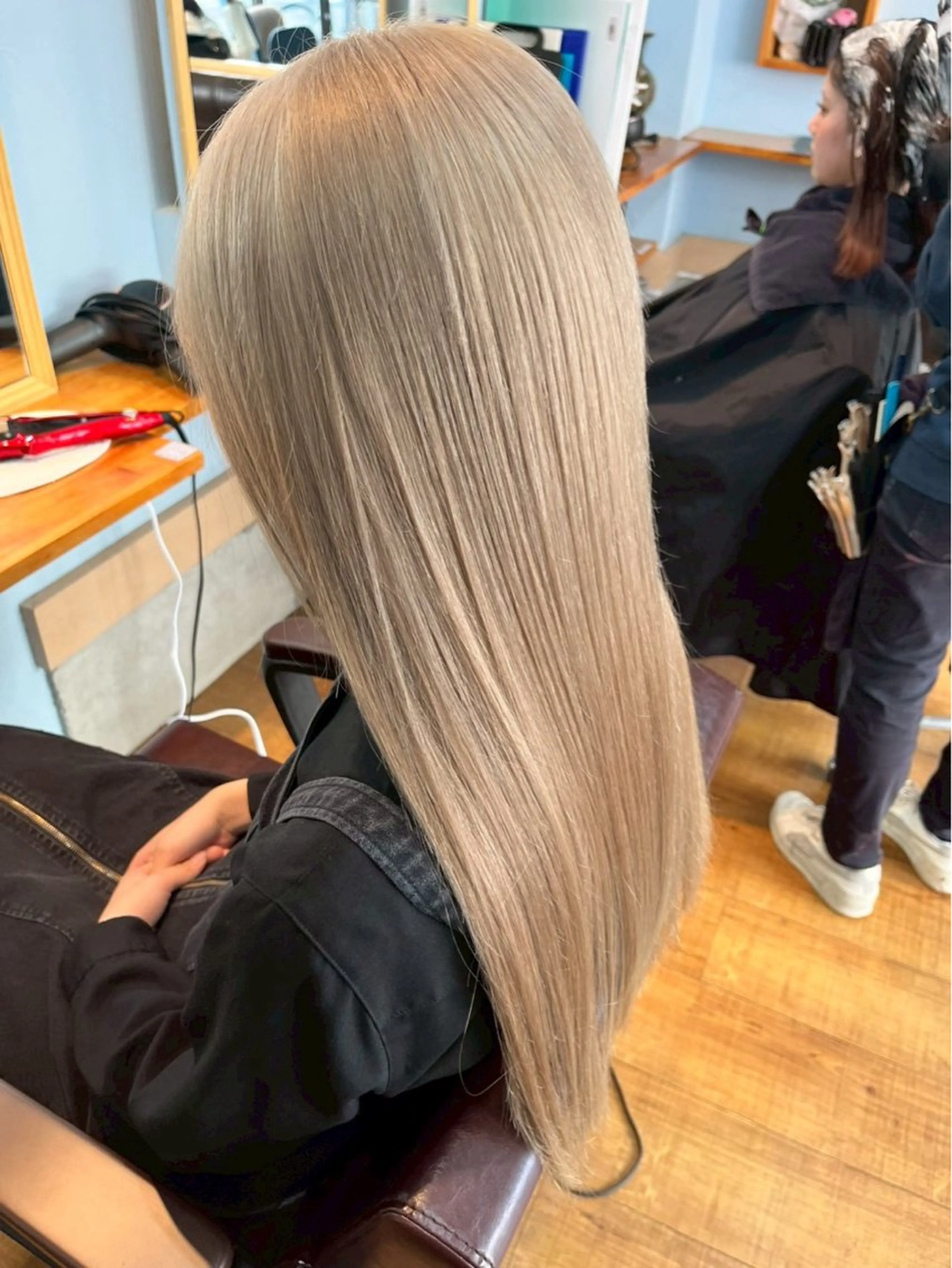 ロング ヘアカラー 髪質改善 UN BLEACHのヘアスタイル