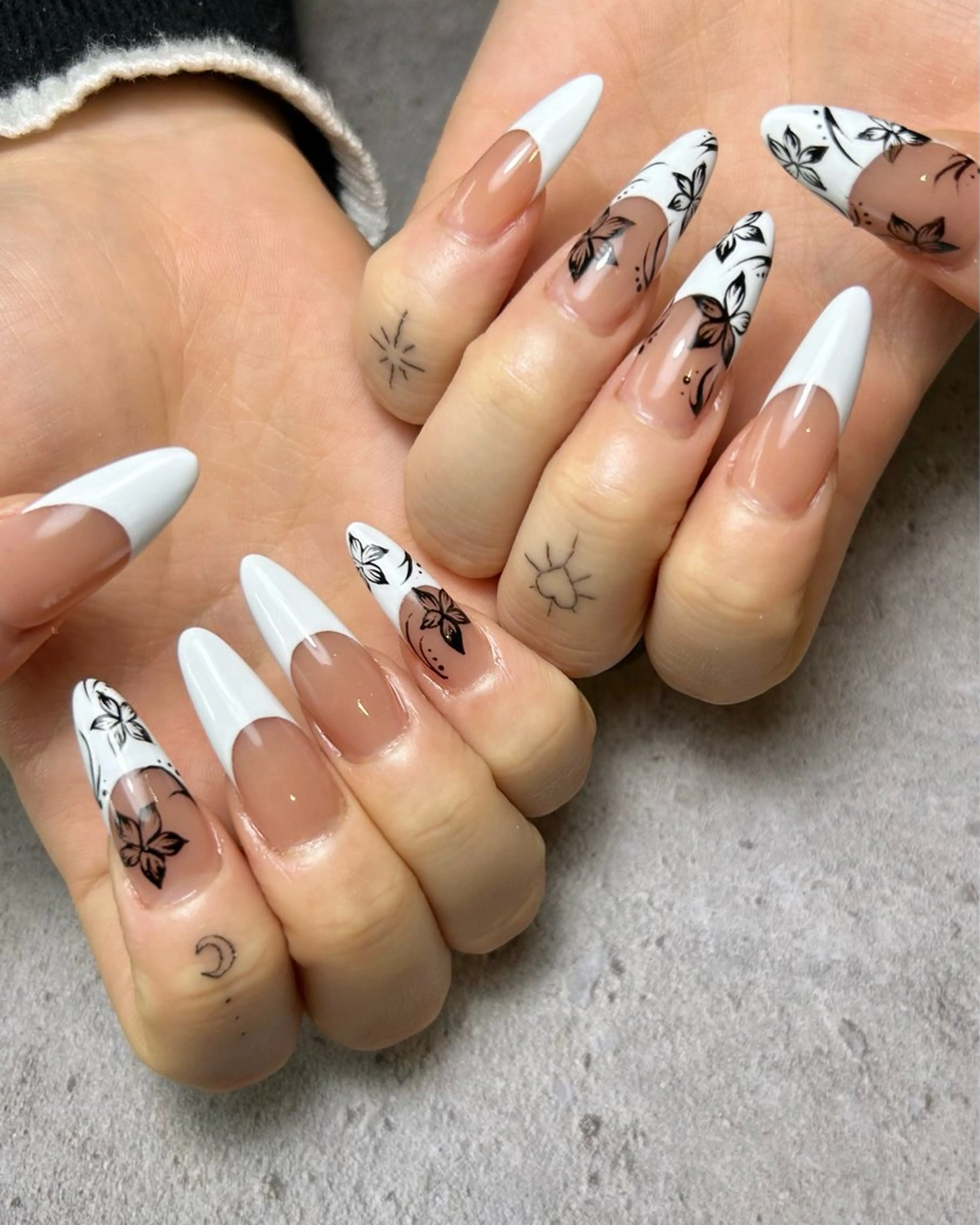 ネイル アートネイル フレンチネイル 持ち込み ホワイト ハンドネイル Reflection marikoのネイルデザイン