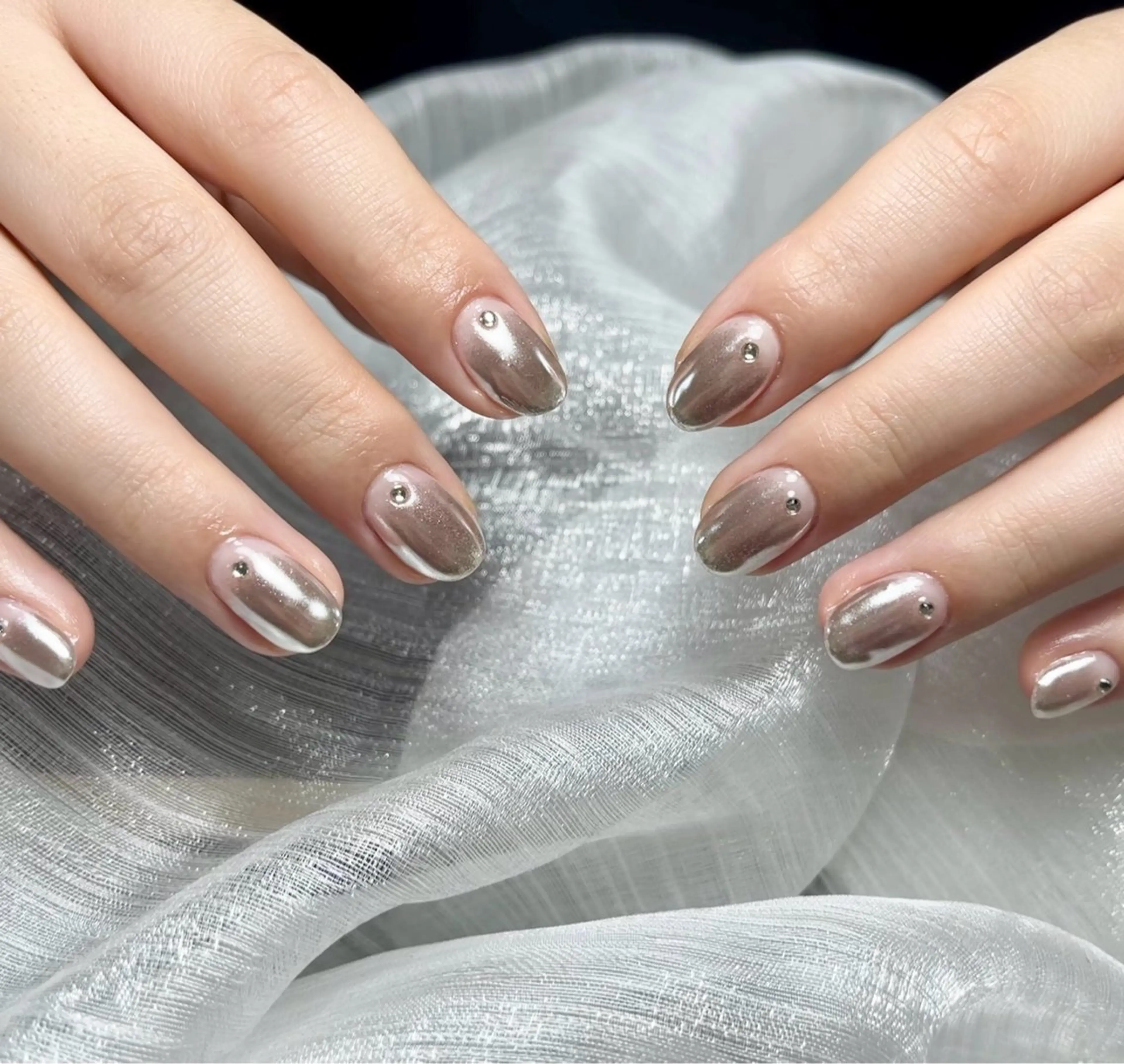 ネイル グラデーション ミラーネイル ハンドネイル ハンドケア ⭐️Dreamy Nail⭐️のネイルデザイン