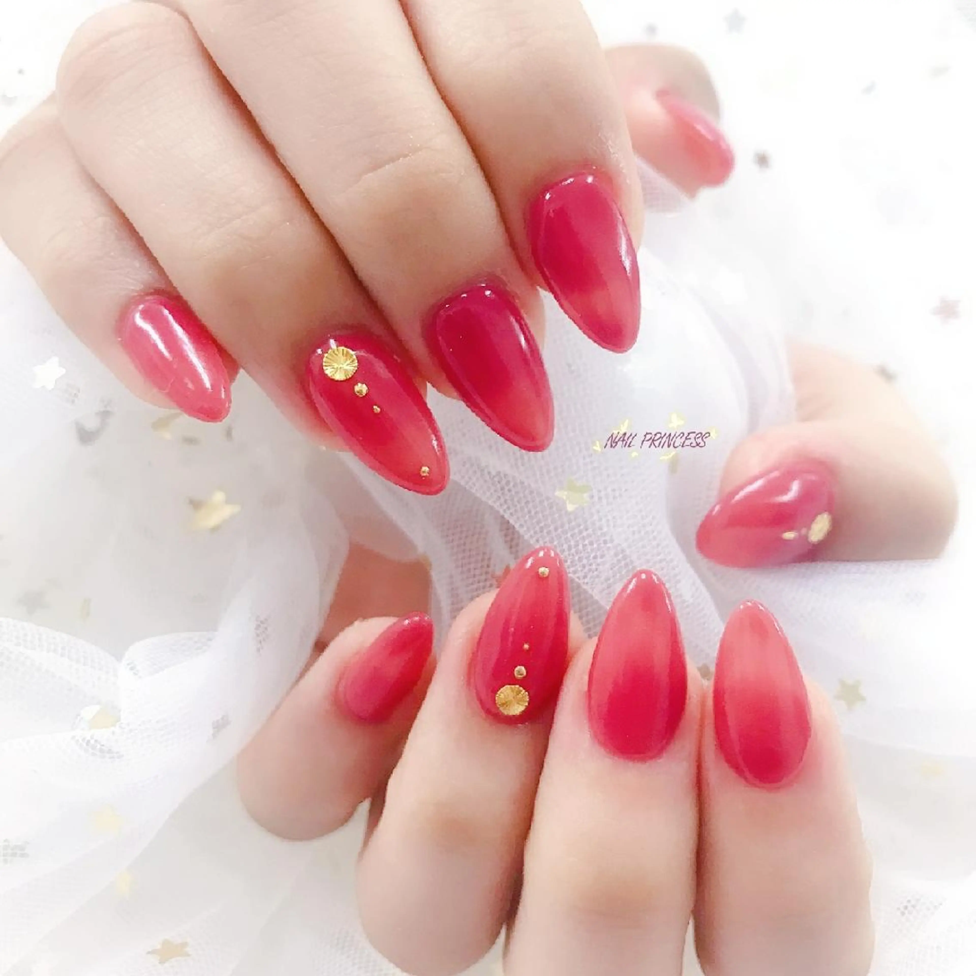 ネイル オーロラネイル ジェルネイル マグネットネイル シンプルネイル ブライダルネイル NailPrincess所属・princess スカルプ専門店のネイルデザイン