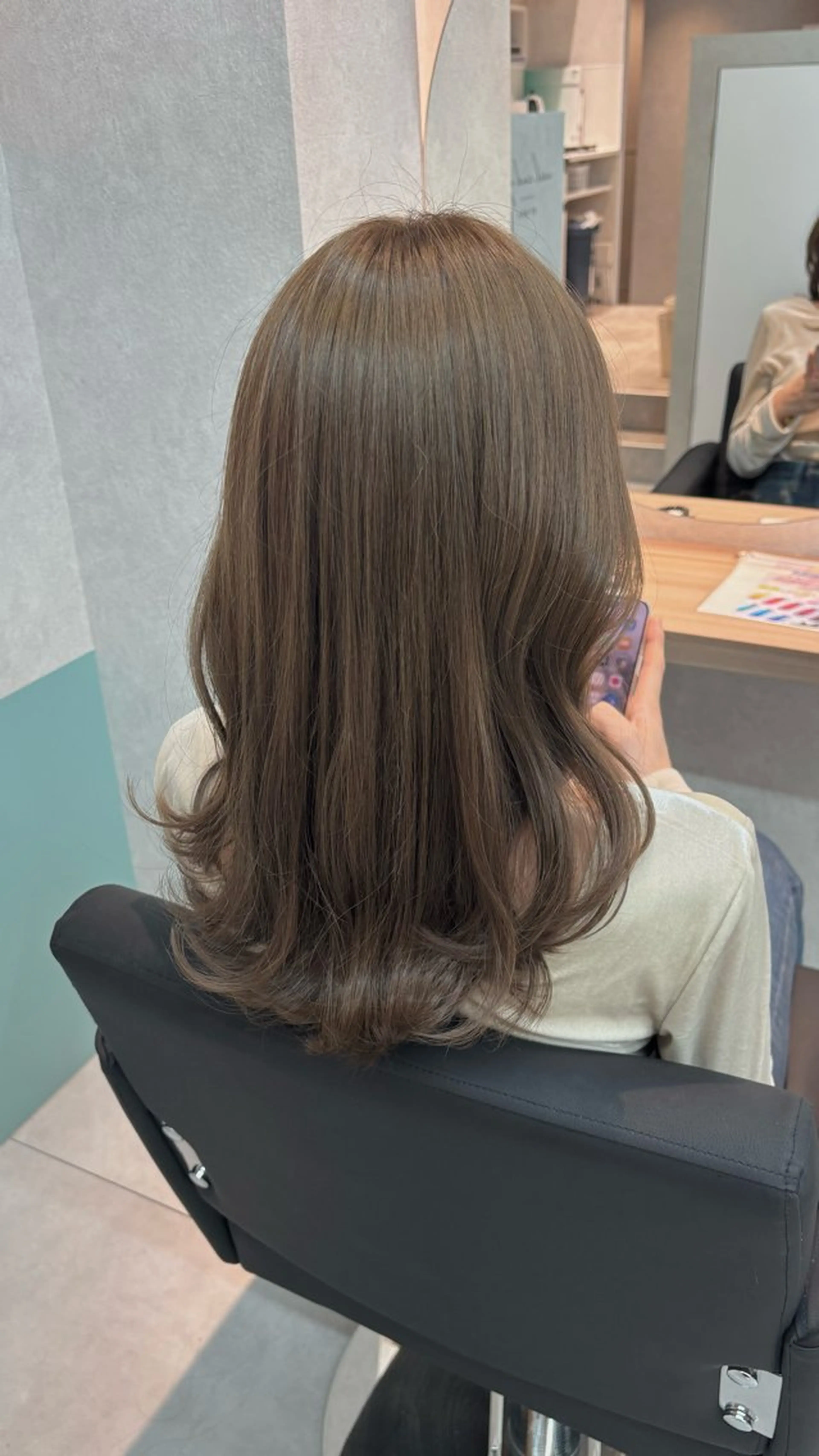 カラー 米倉 陽菜のヘアスタイル