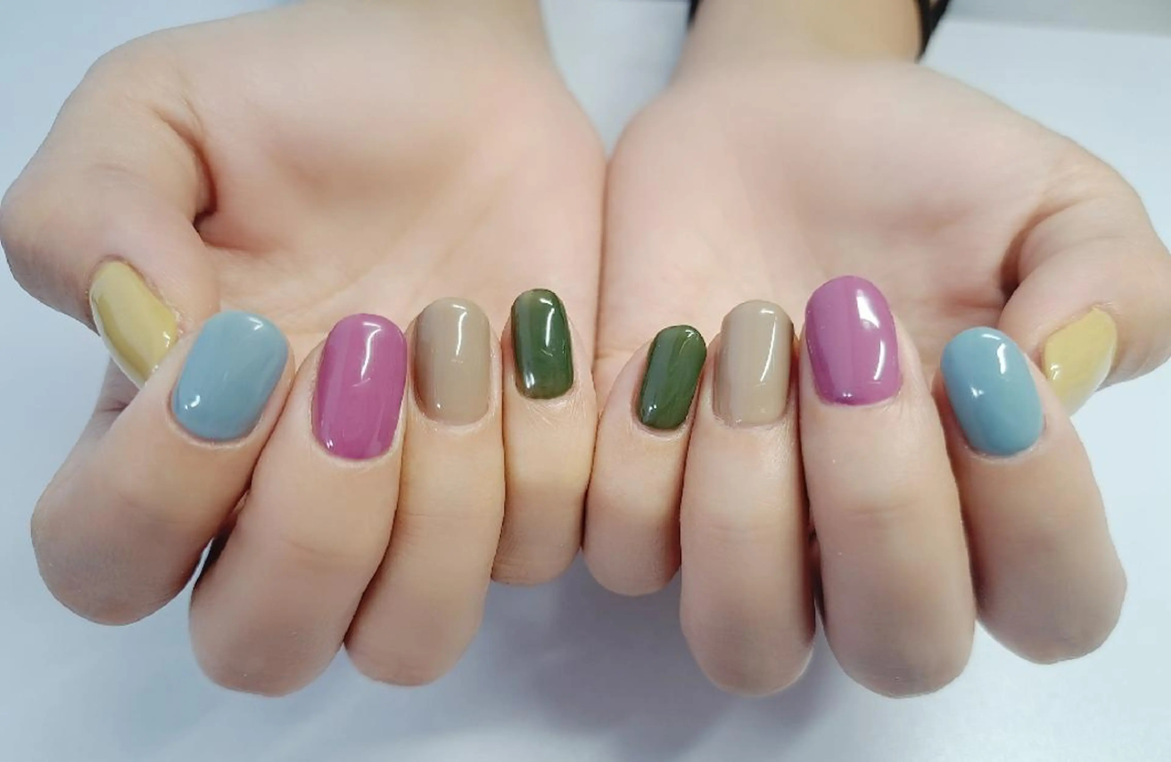ネイル アイルビー所属・あかね🌼*･ Jrネイリストのネイルデザイン