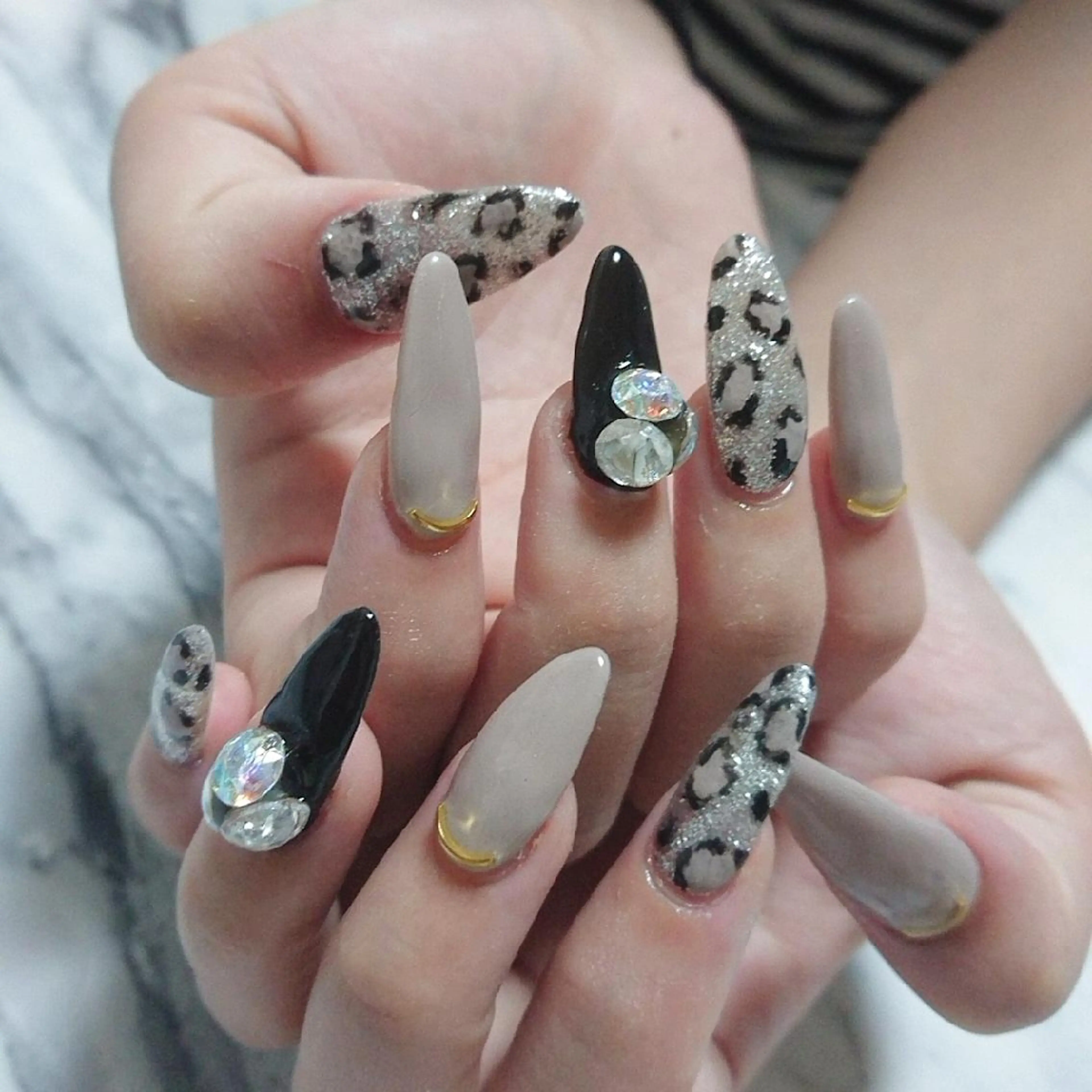 ネイル QULEONAIL所属・大城 裕麻のネイルデザイン