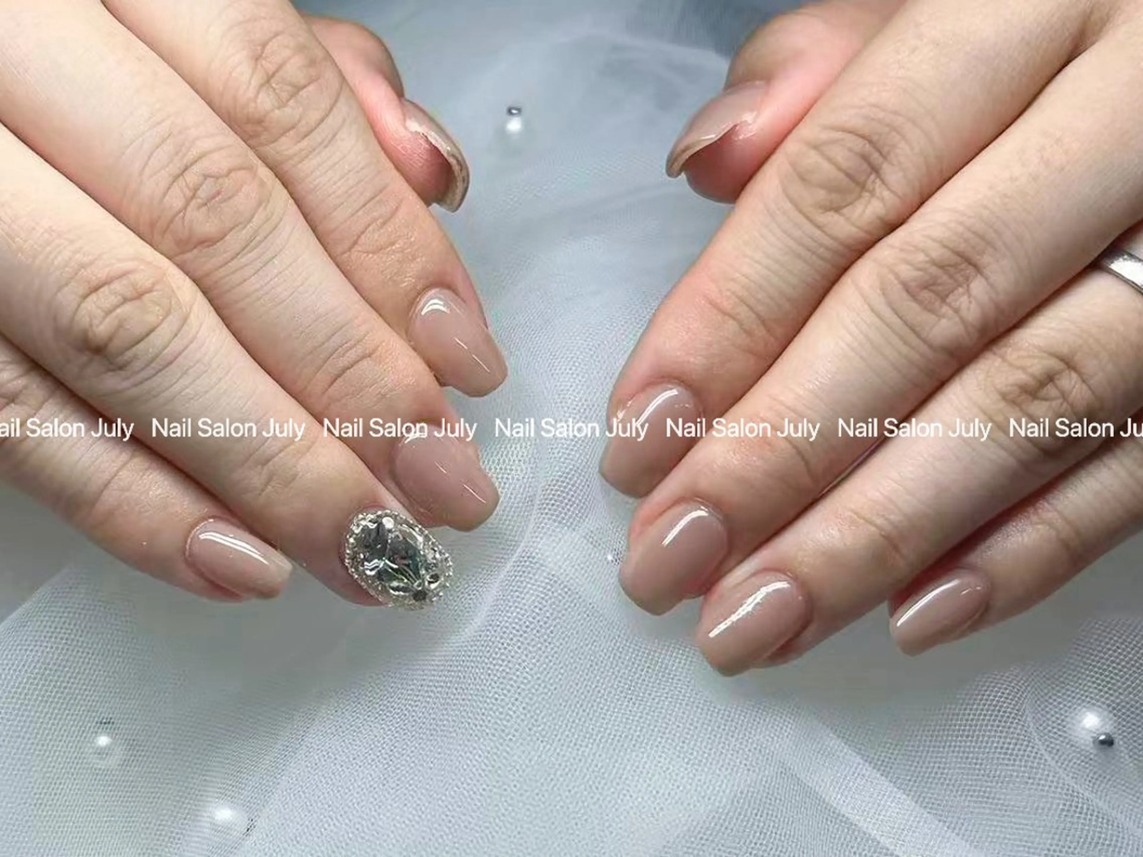 ネイル アートネイル オーロラネイル ジェルネイル ガーリー キラキラネイル ハンドネイル July モモのネイルデザイン