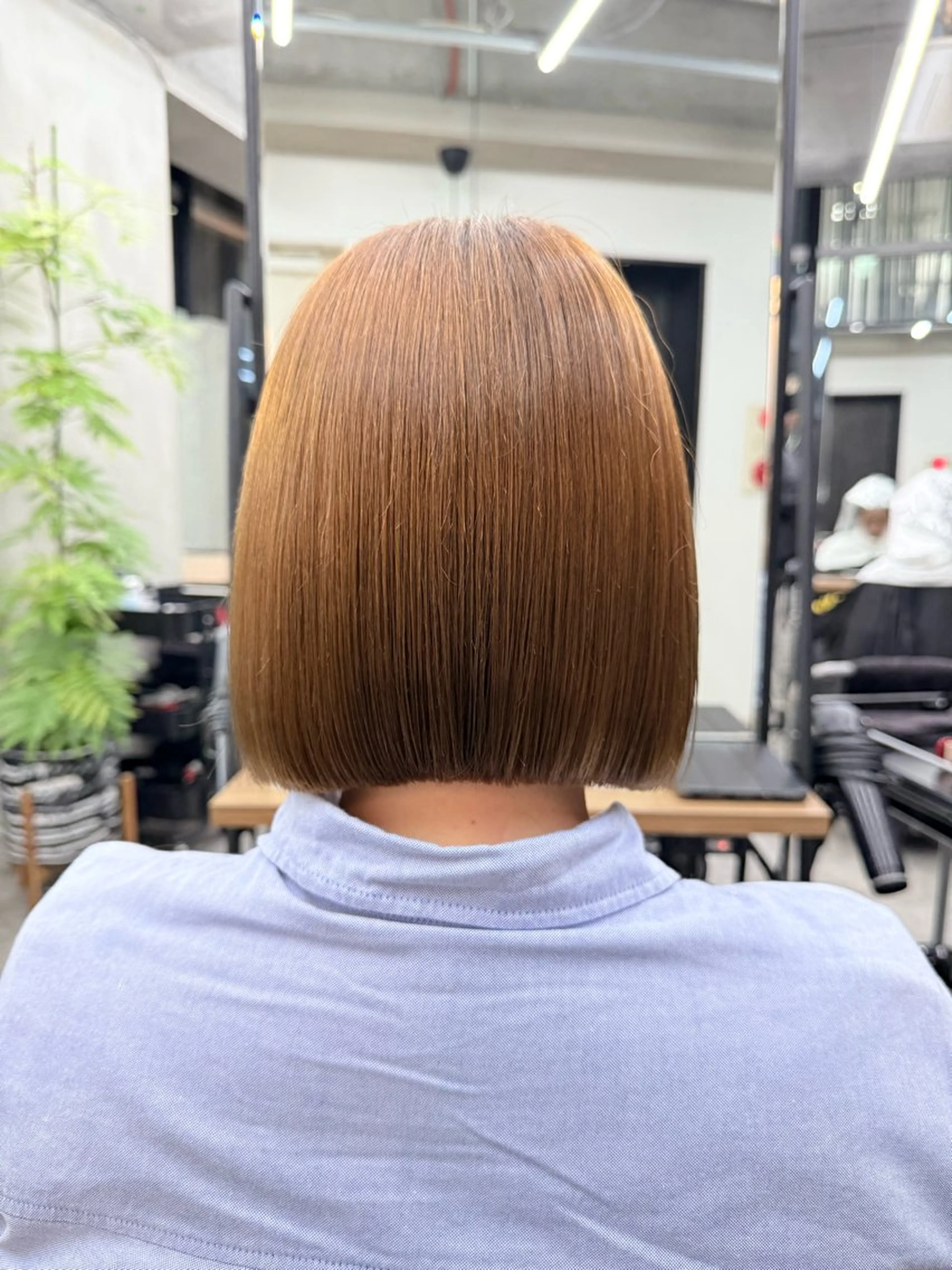 ミディアム カット ヘアカラー 切りっぱなしボブ/ 小顔ボブNANAのヘアスタイル