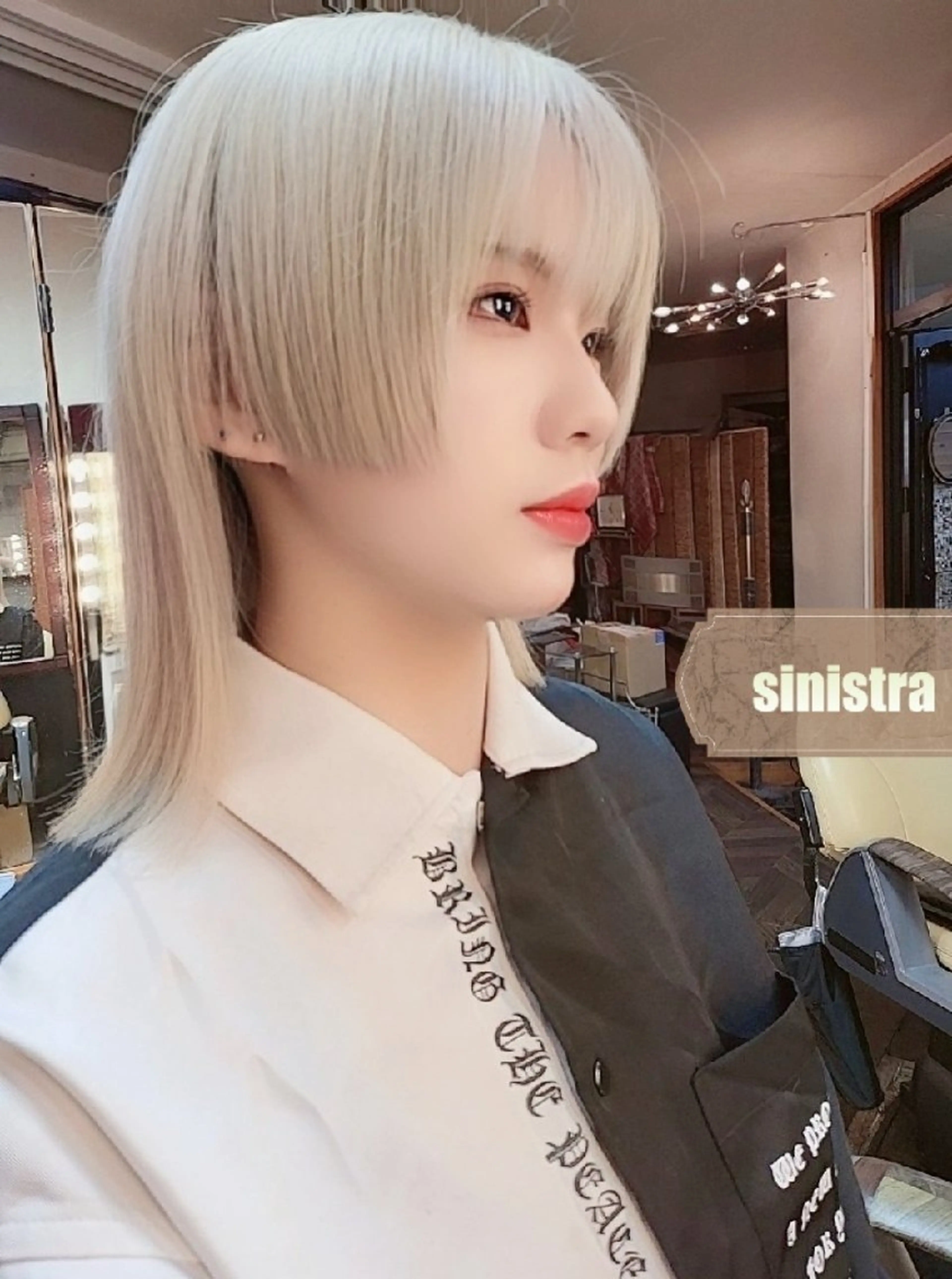 ショート カラー ブリーチ カット ヘアカラー トリートメント sinistra シニストラ　足利山下店所属・FEMME SINISTRAのヘアスタイル