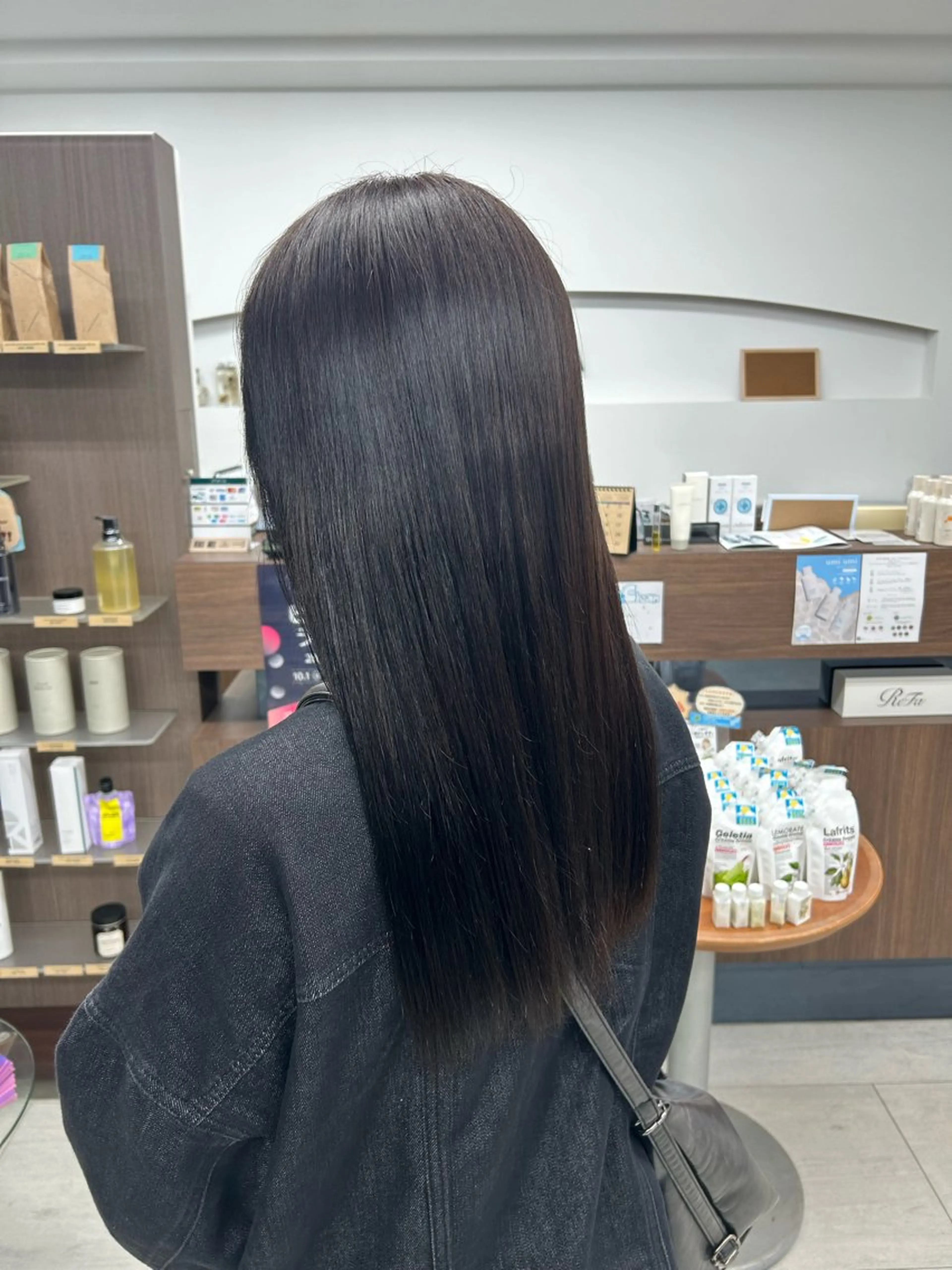 セミロング ヘアカラー カラーモデル募集中/ 辻堂/来瞳のヘアスタイル