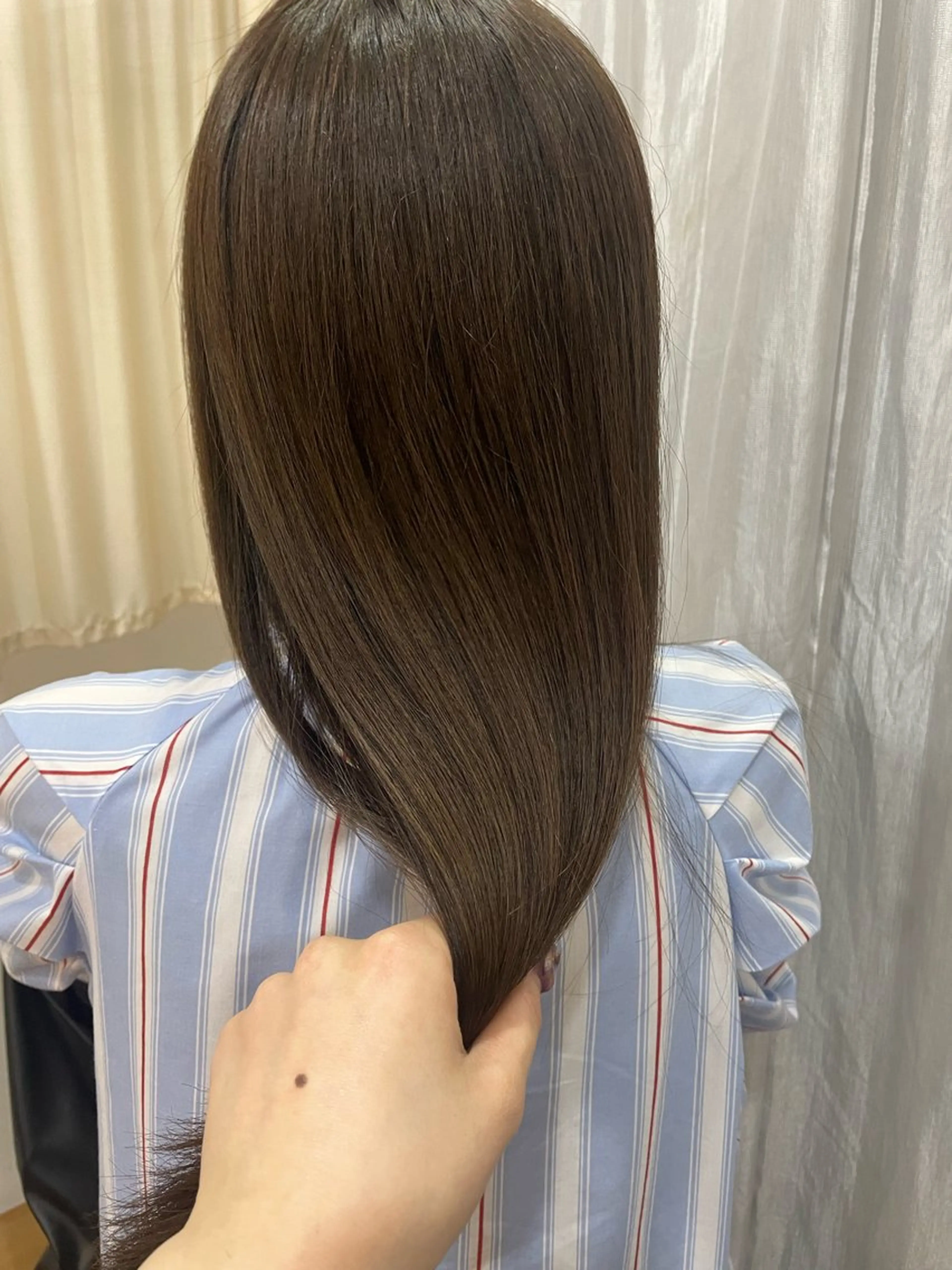 ロング カラー ベージュカラー 透明感カラー トリートメント ヘアカラー トリートメント momoka ［pejite]のヘアスタイル