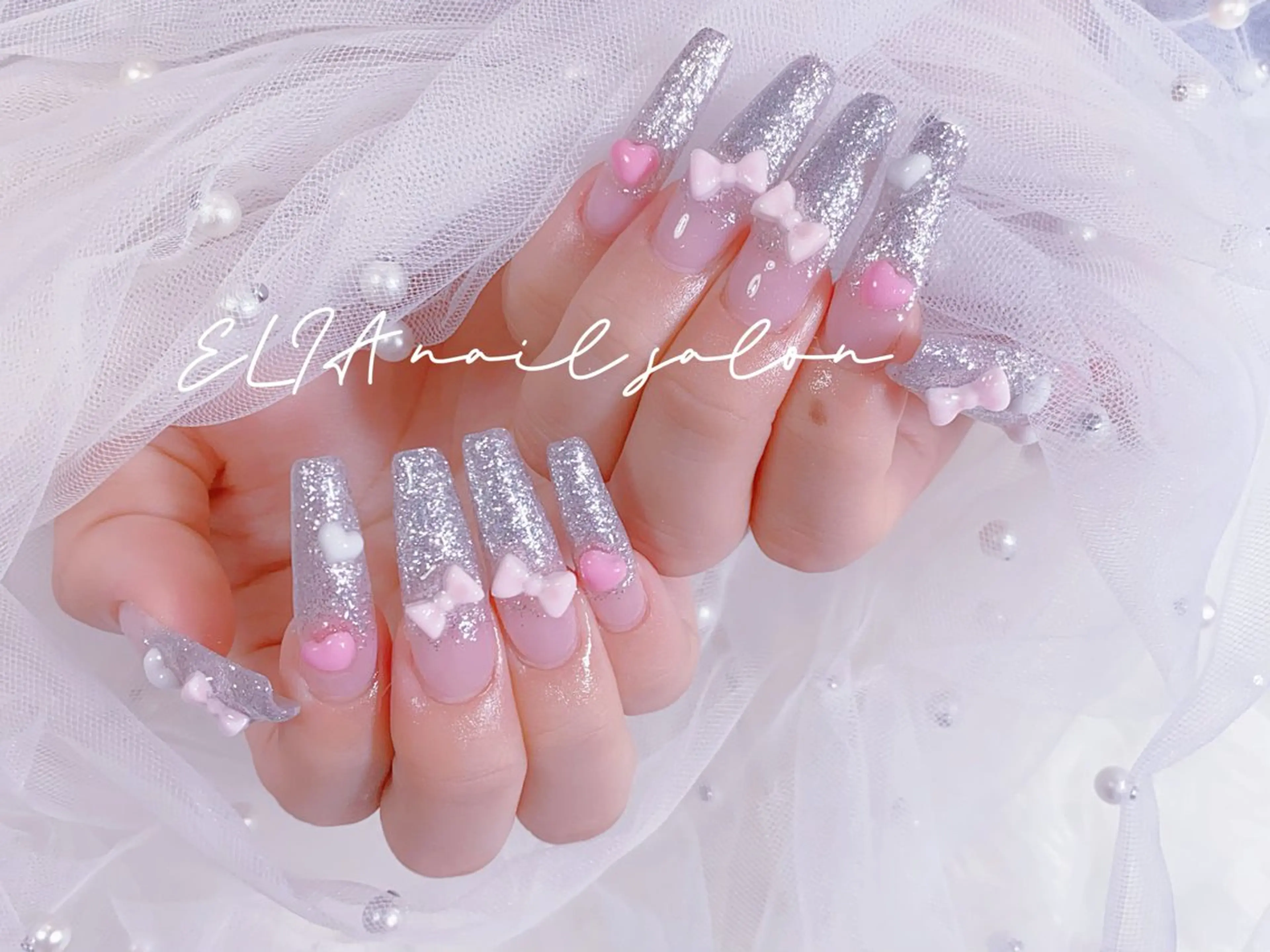 ネイル チークネイル 長さ出し グラデーション ラメ(グリッター) ラメグラデーション ハンドネイル ハンドケア ELIA【エリア】 nailsalonのネイルデザイン