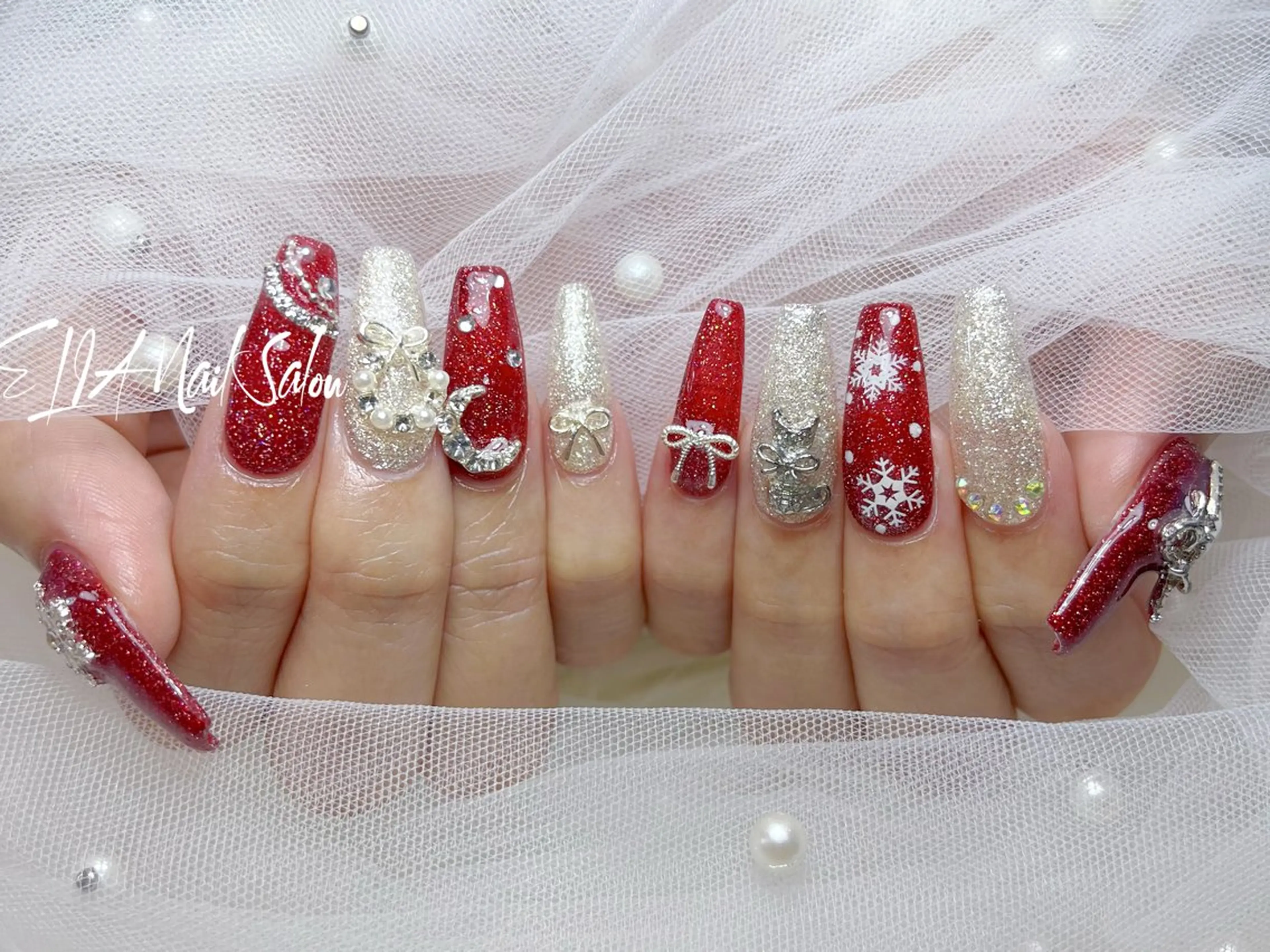 セミロング クリスマス ハンドネイル ハンドケア ELIA【エリア】 nailsalonのネイルデザイン