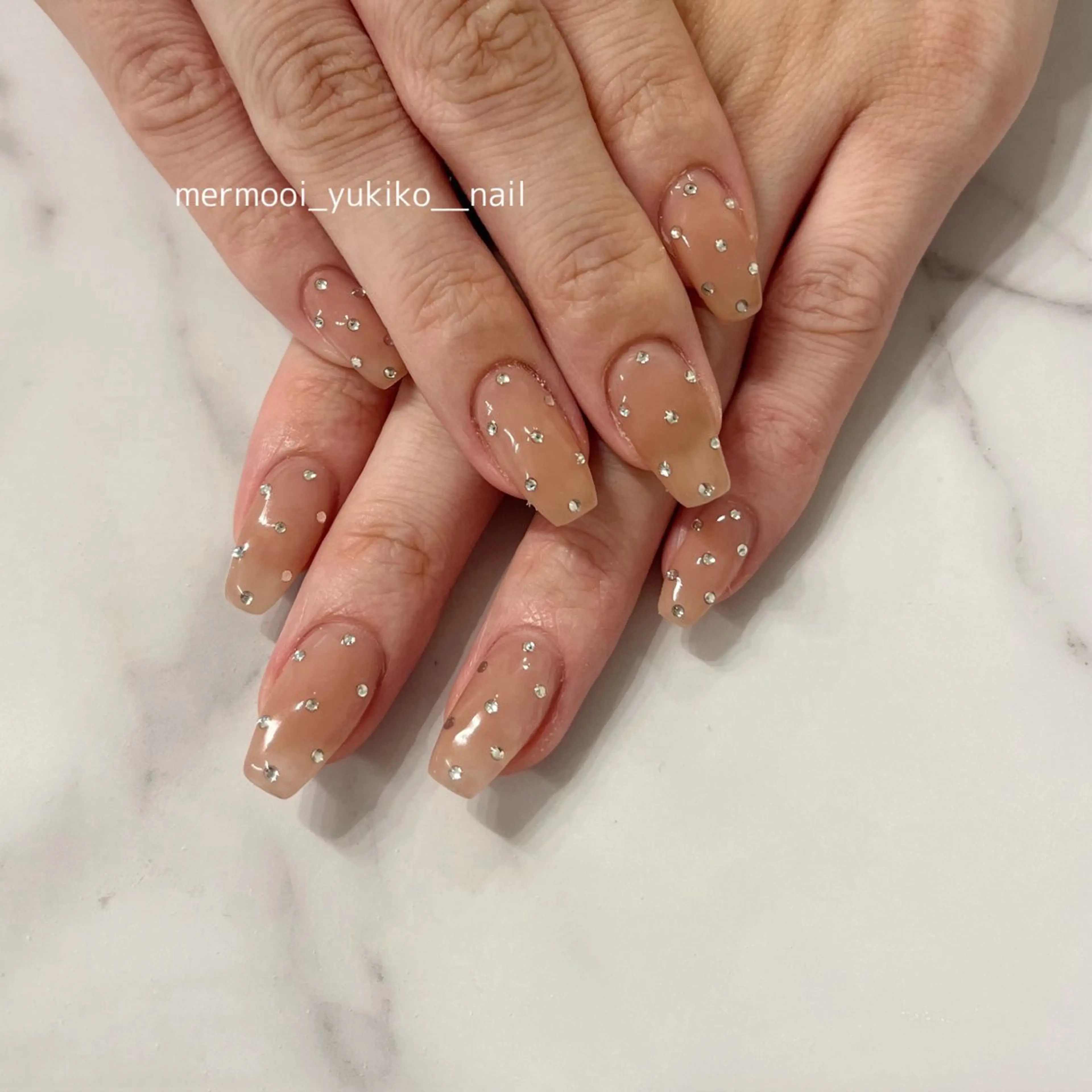 ネイル キラキラネイル ストーンネイル ハンドネイル melu所属・melu yukikoのネイルデザイン