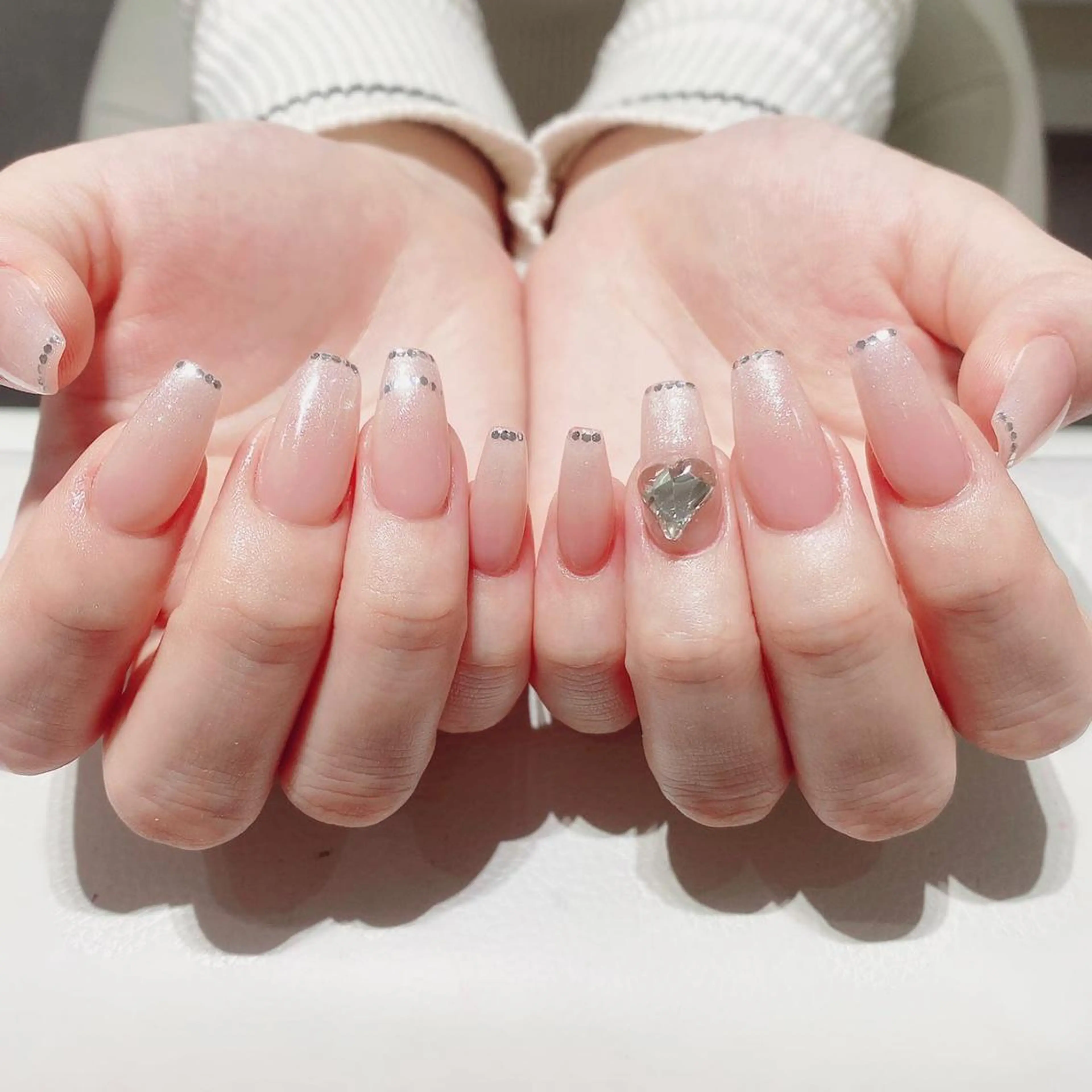 ネイル アートネイル 長さ出し ネイルチップ Queens ciciのネイルデザイン