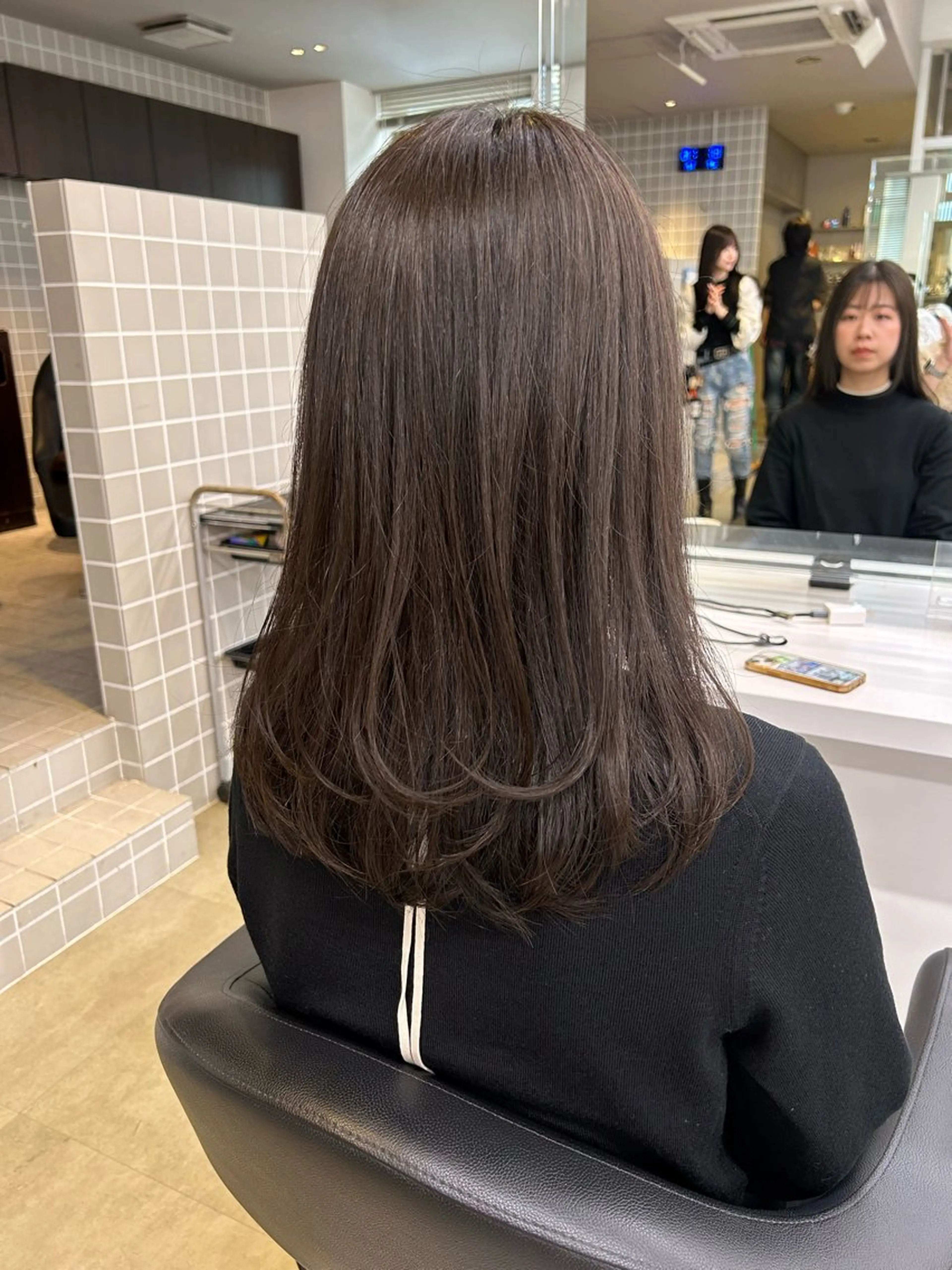カラー ベージュ／ピンク【く すみカラー】レイヤーのヘアスタイル