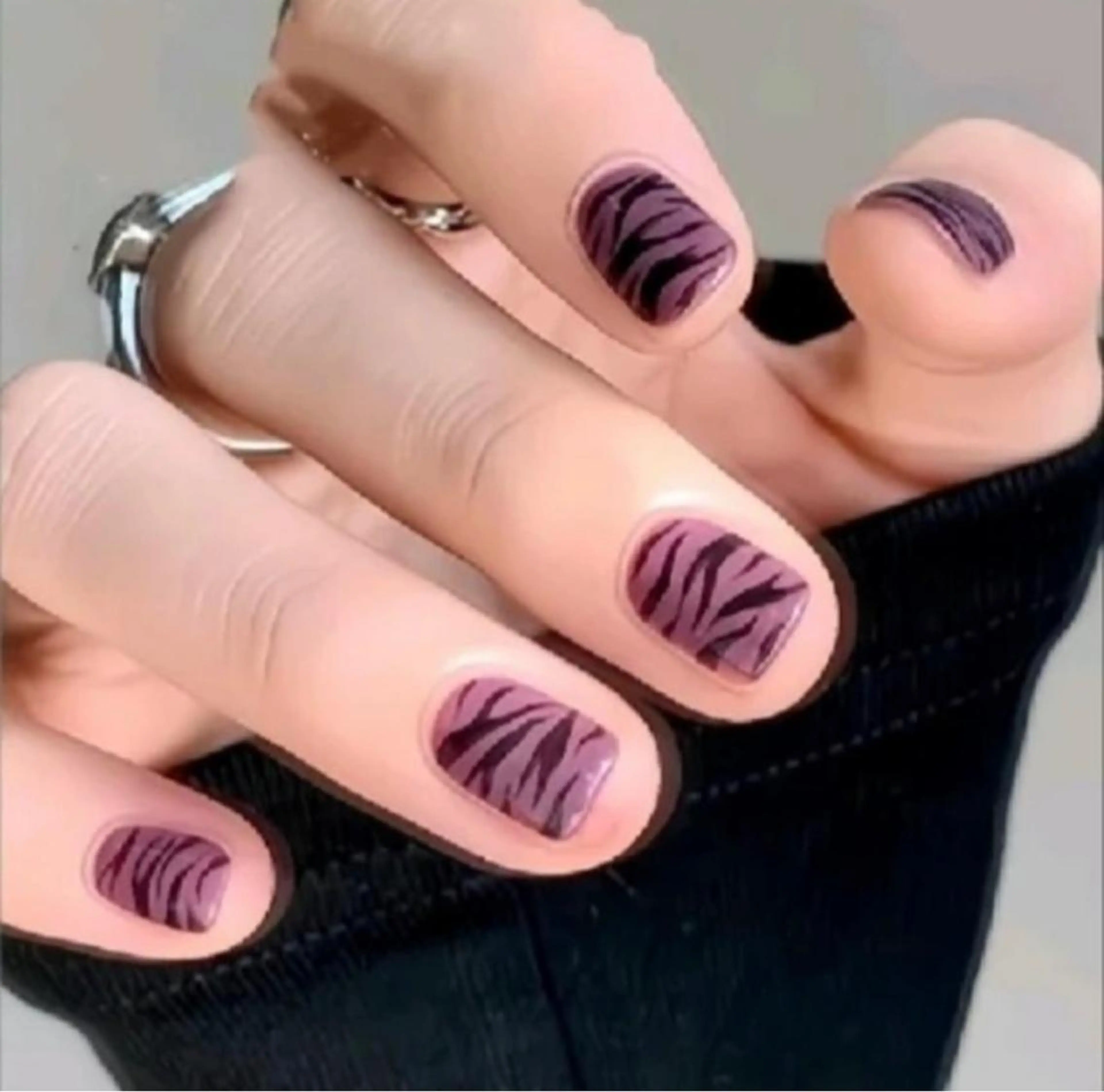 ネイル ハンドネイル ハンドケア 🤩 Yuliaユリアのネイルデザイン