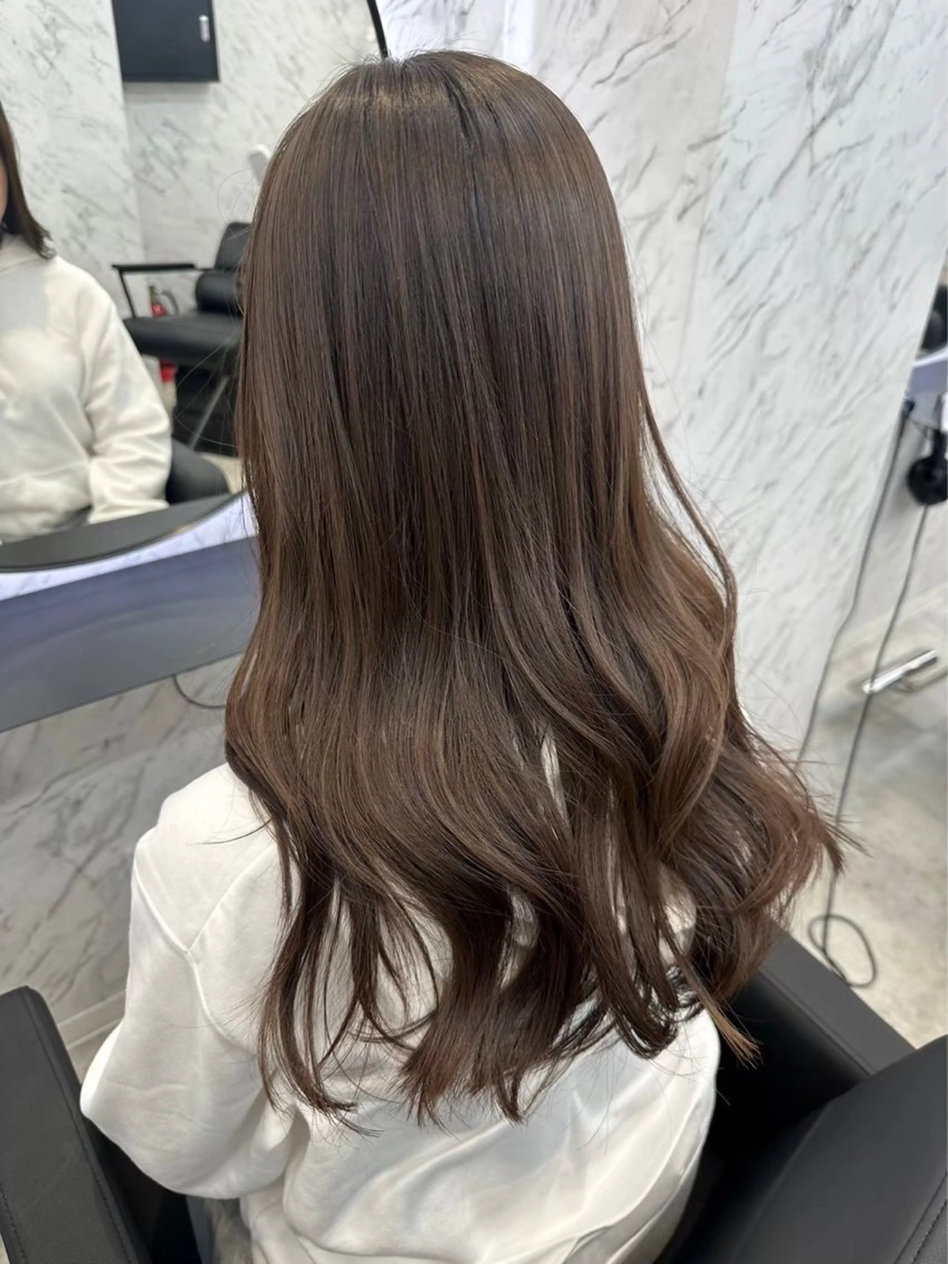 ロング カラー ベージュカラー ヘアカラー トリートメント 艶カラー 🇰🇷💎MIUのヘアスタイル